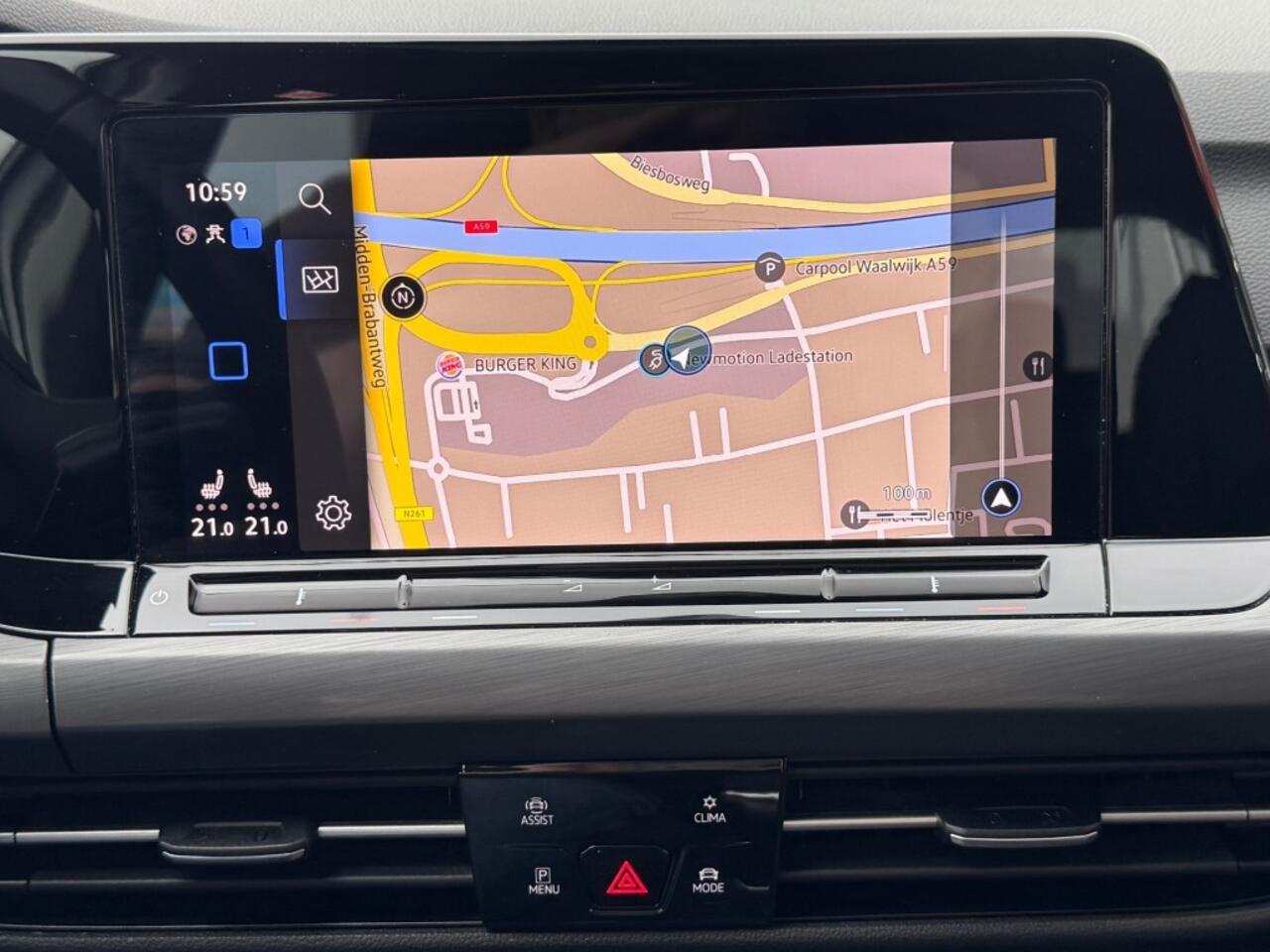 Volkswagen GOLF 1.5 TSI ACT. 150PK 1STE-EDITION NAVI PANO-DAK TREKHAAK DIGITALE-SCHERM AIRCO LMV PDC