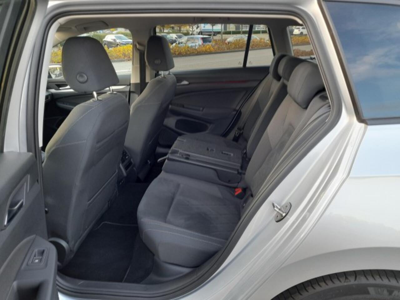 Volkswagen GOLF 1.5 TSI VARIANT BUSINESS IQ-LIGHT TREKHAAK VIRTUAL DASHB. MEMORY