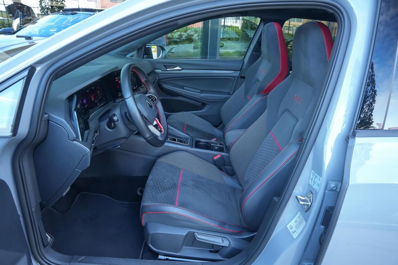 Volkswagen GOLF GTI Clubsport 45Jahre 2.0 300pk TSI |Akrapovic|panoramadak|parkeercamera|IQ Light|blind spot|ACC|stoelverwarming|19"|