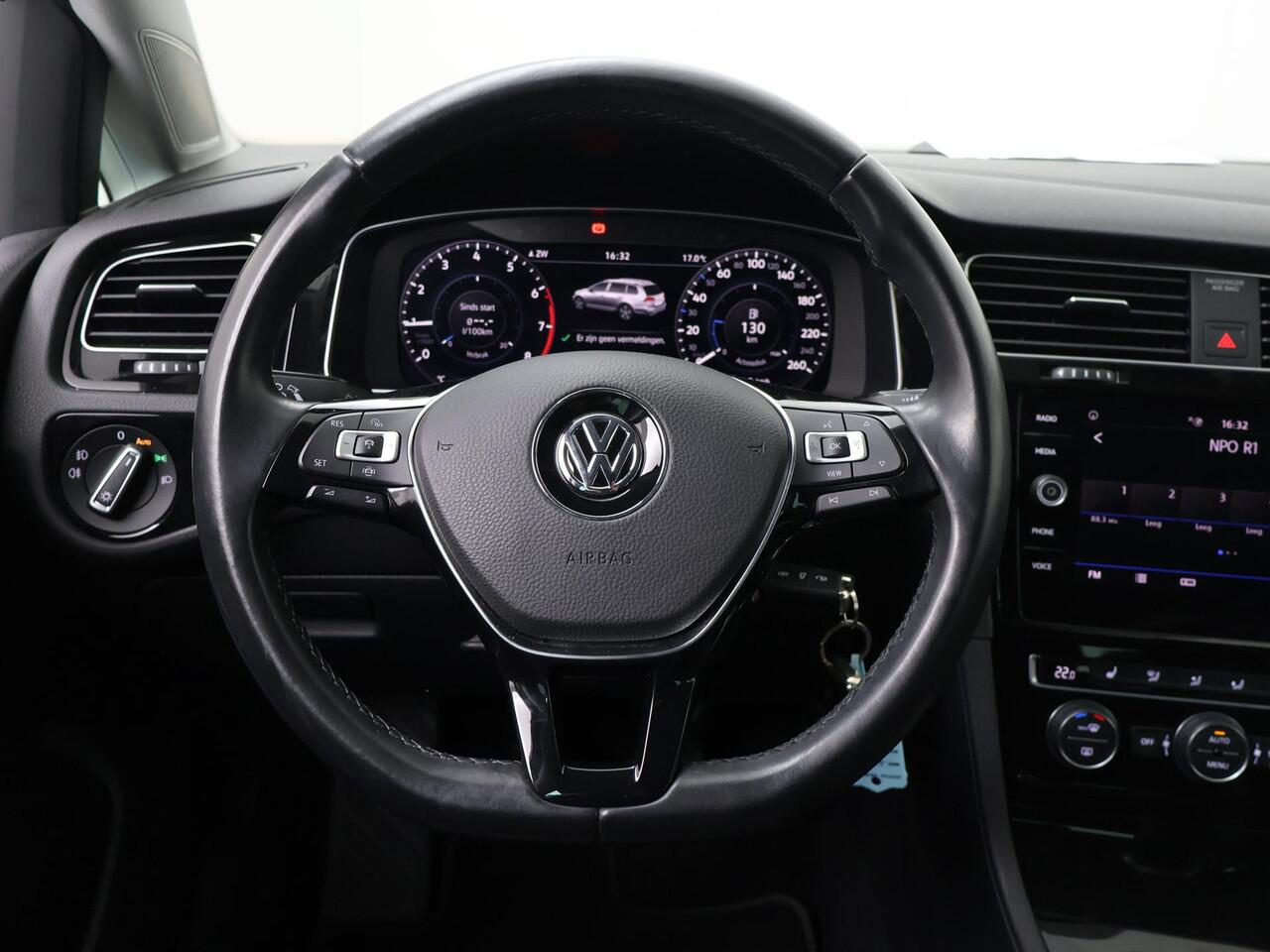 Volkswagen GOLF Variant 1.0 TSI Highline | 115 PK | Adaptive cruise control | LED verlichting | Verwarmde voorstoelen |