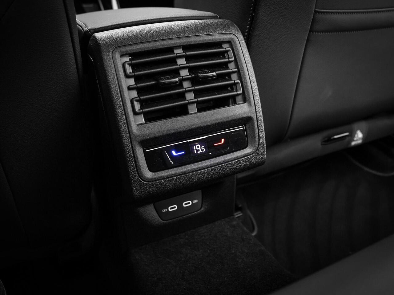 Volkswagen GOLF 1.5 eHybrid GTE 272pk DSG · 360 Camera · Head-Up · Keyless · Alarm · Inklap. Trekhaak · Stoelventilatie · Apple/Android Car Play · 18'' Inch · Garantie t/m 23-02-2030 of 100.000km