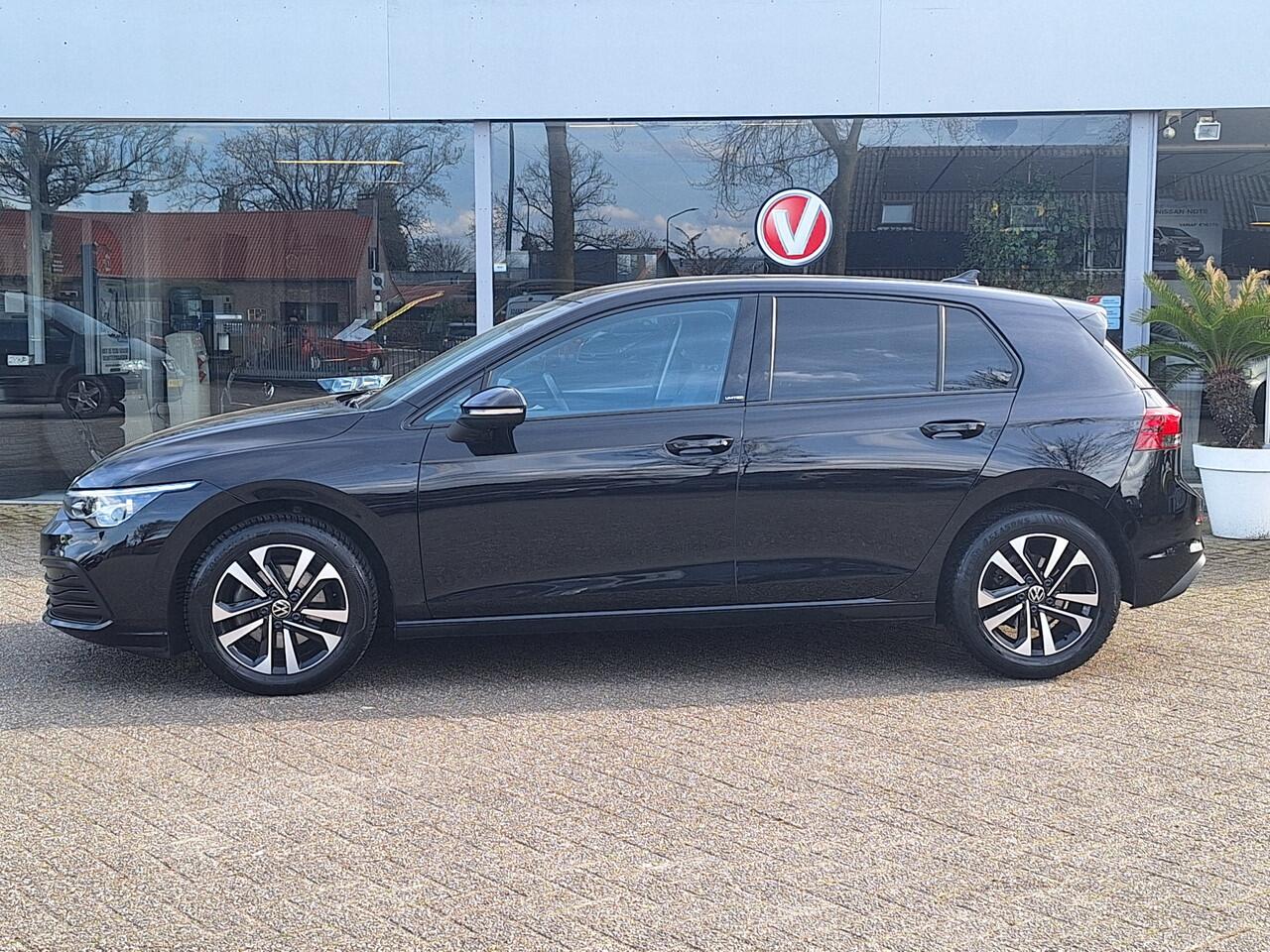 Volkswagen GOLF 1.0 eTSI Life Business Hybride / Automaat / Trekhaak / Camera