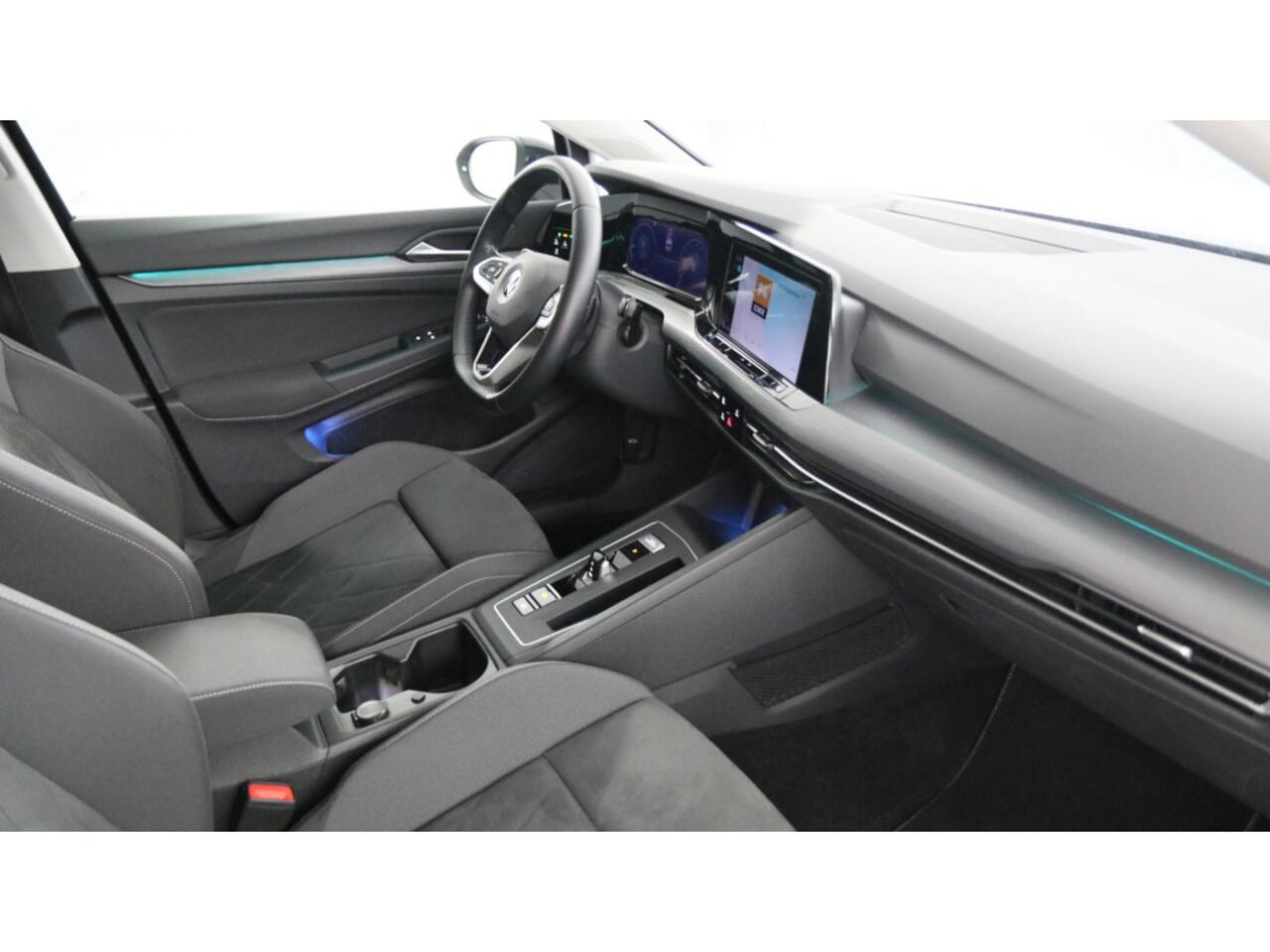 Volkswagen GOLF 1.5 eTSI 150pk DSG Style App connect Trekhaak