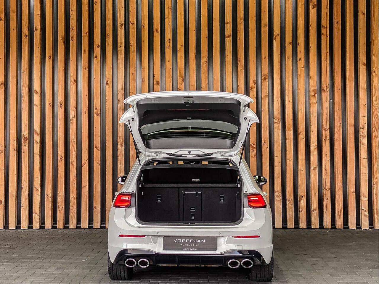 Volkswagen GOLF 2.0 TSI R 320PK 4Motion | PANORAMADAK | MATRIX LED | CAMERA | KEYLESS | WINTER PAKKET |