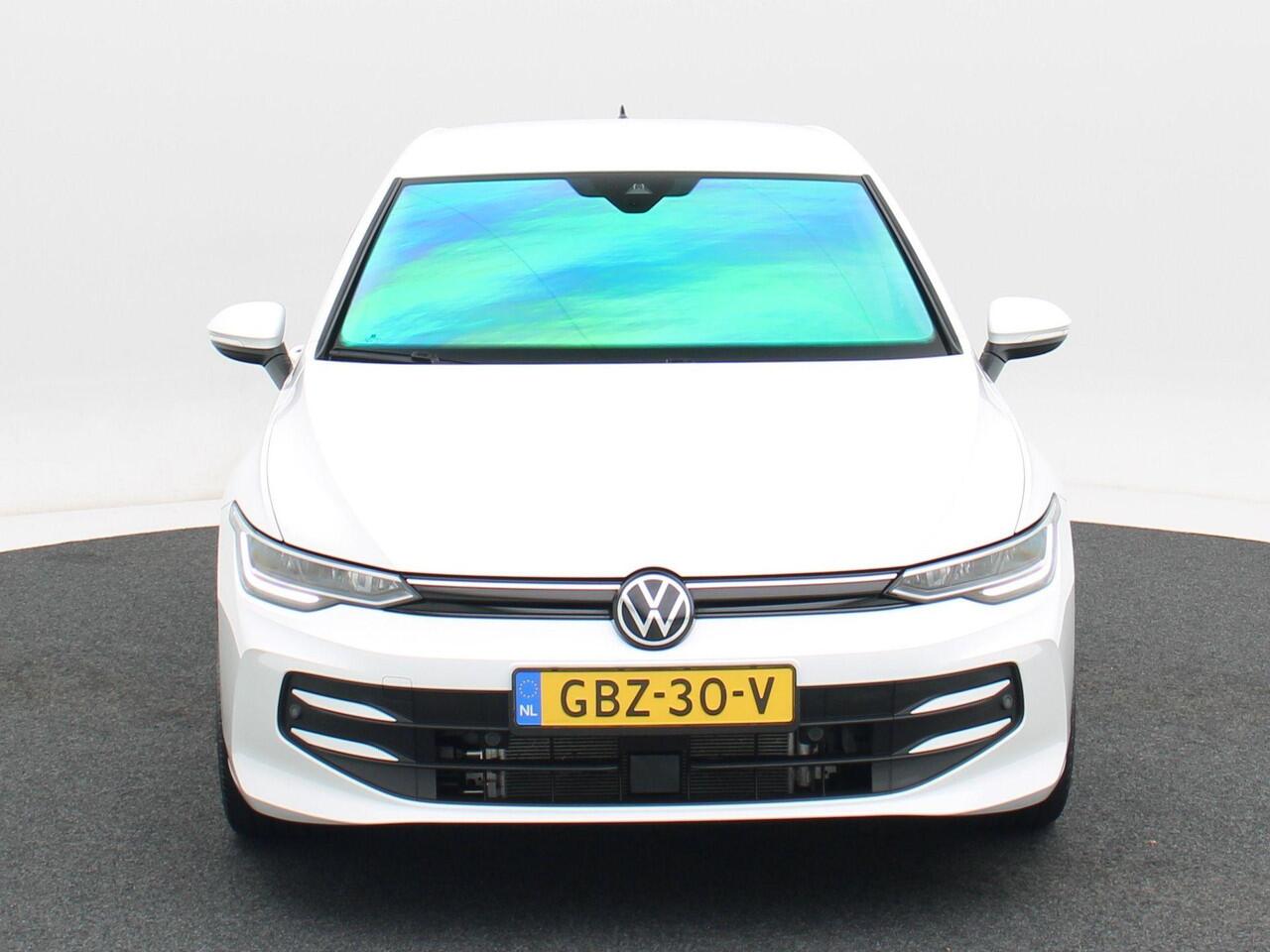 Volkswagen GOLF 1.5 eTSi 115 Pk Automaat Life Edition | Adaptive Cruise | 19 Inch | Climate Control | Stoelverwarming | Navigatie | Camera | Carplay | 31.146 Km!!