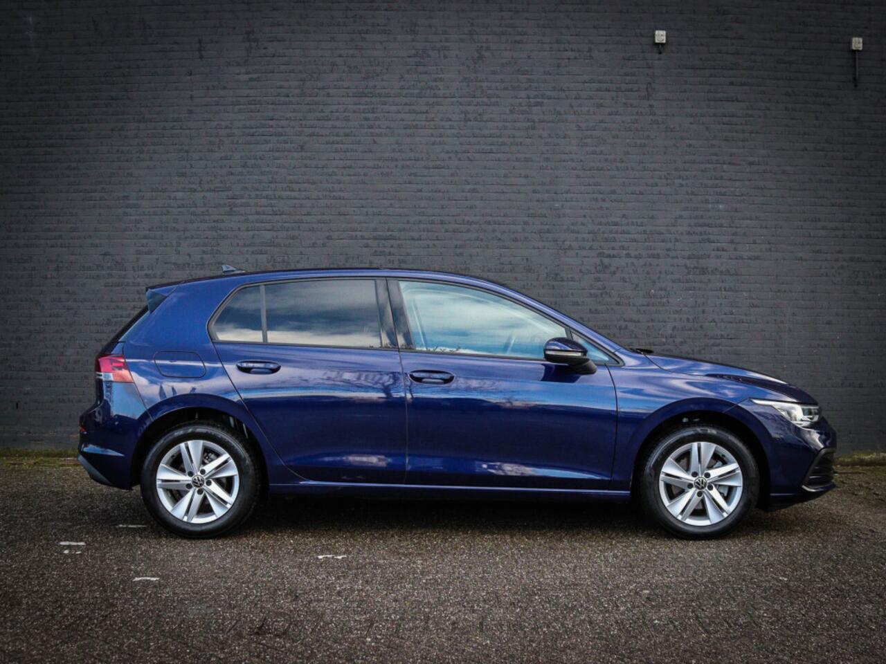 Volkswagen GOLF 1.5 eTSI Life Business Zeer zuinig