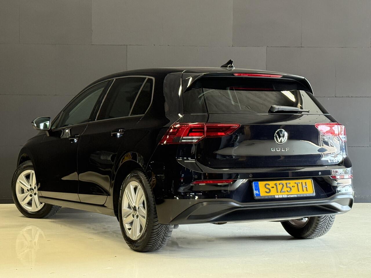 Volkswagen GOLF 1.5 eTSI Life Business | Apple Carplay | Elek. stoelen | Draadloze tel. lader