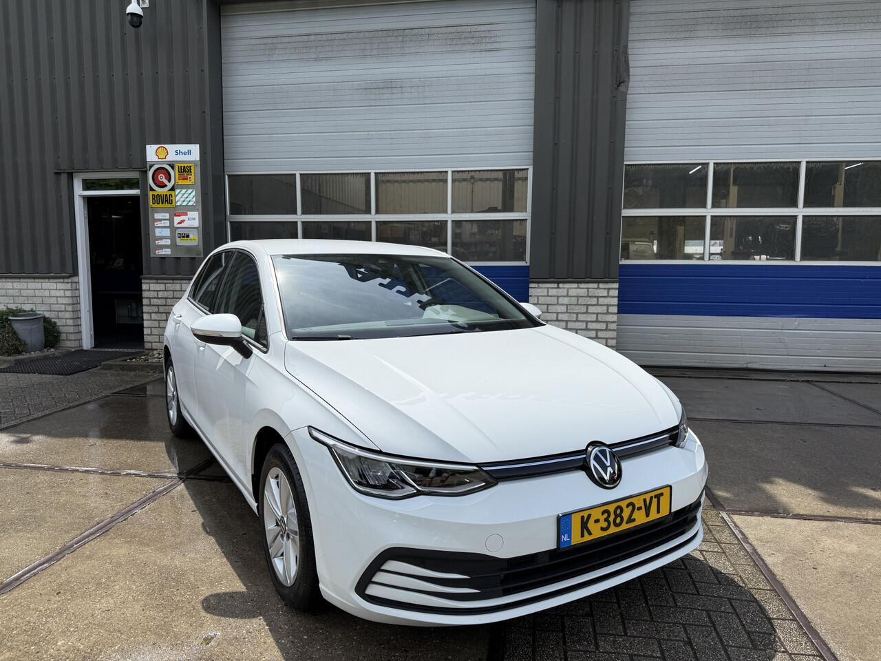 Volkswagen GOLF 1.0 eTSI Life