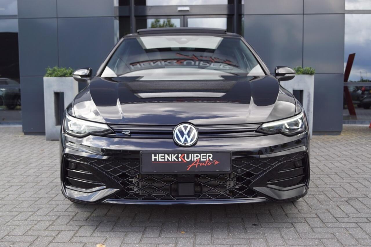 Volkswagen GOLF R-line 1.5 eTSI 150pk DSG facelift Black style/Panodak /Camera /IQ Matrix LED /Head-up