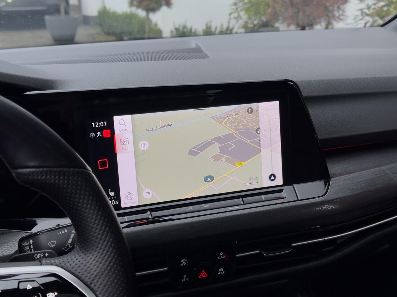 Volkswagen GOLF 2.0 TSi GTI 245PK PANODAK NAVI APPLE-CARPLAY LED 19 INCH-LMV PDC