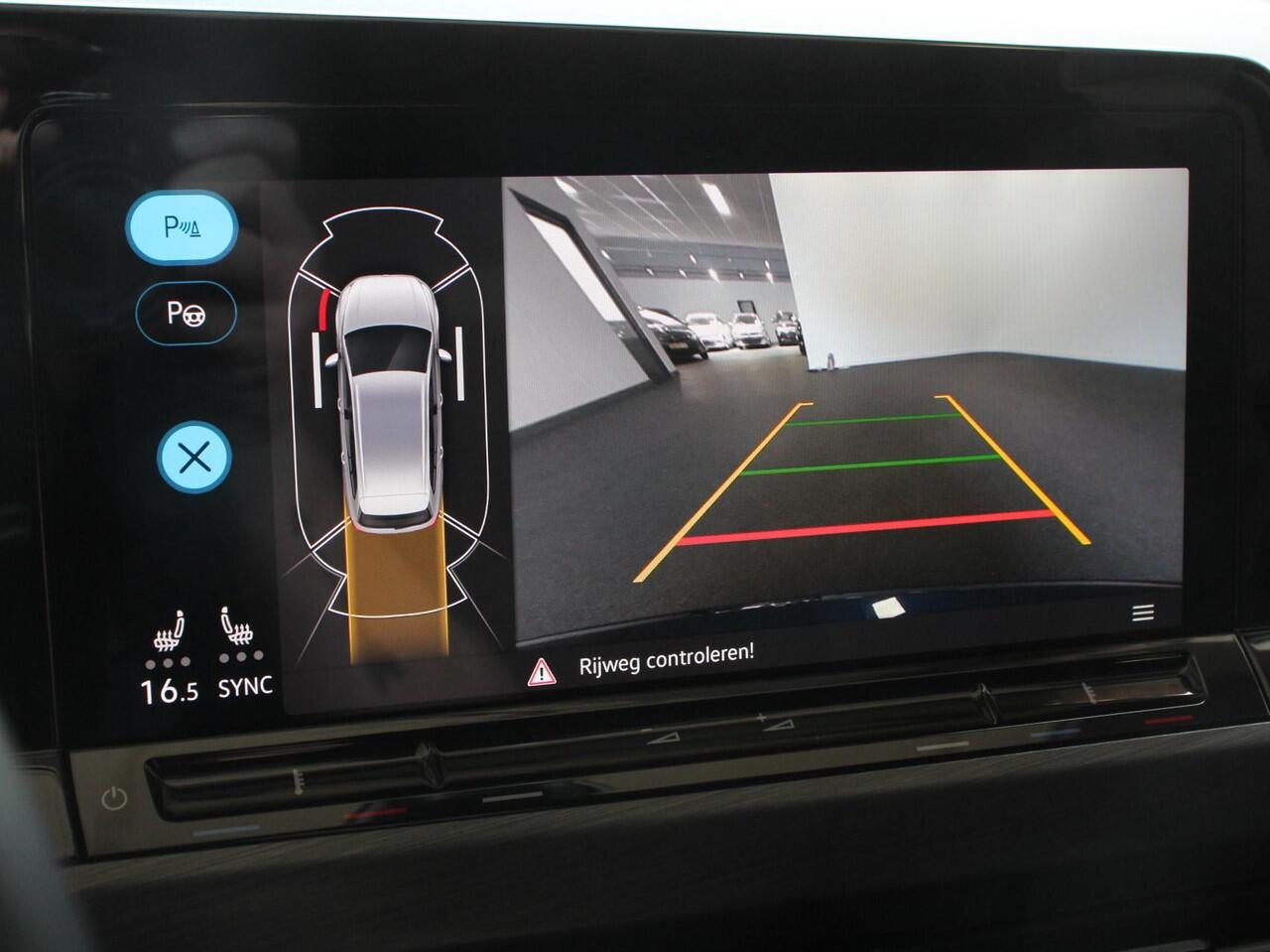 Volkswagen GOLF Variant 1.5 eTSI 150pk DSG Style Navigatie Climate Control Camera Parkeer Sensoren Adaptive Cruise control Achterklep elektrisch bedienbaar Stoelverwarming