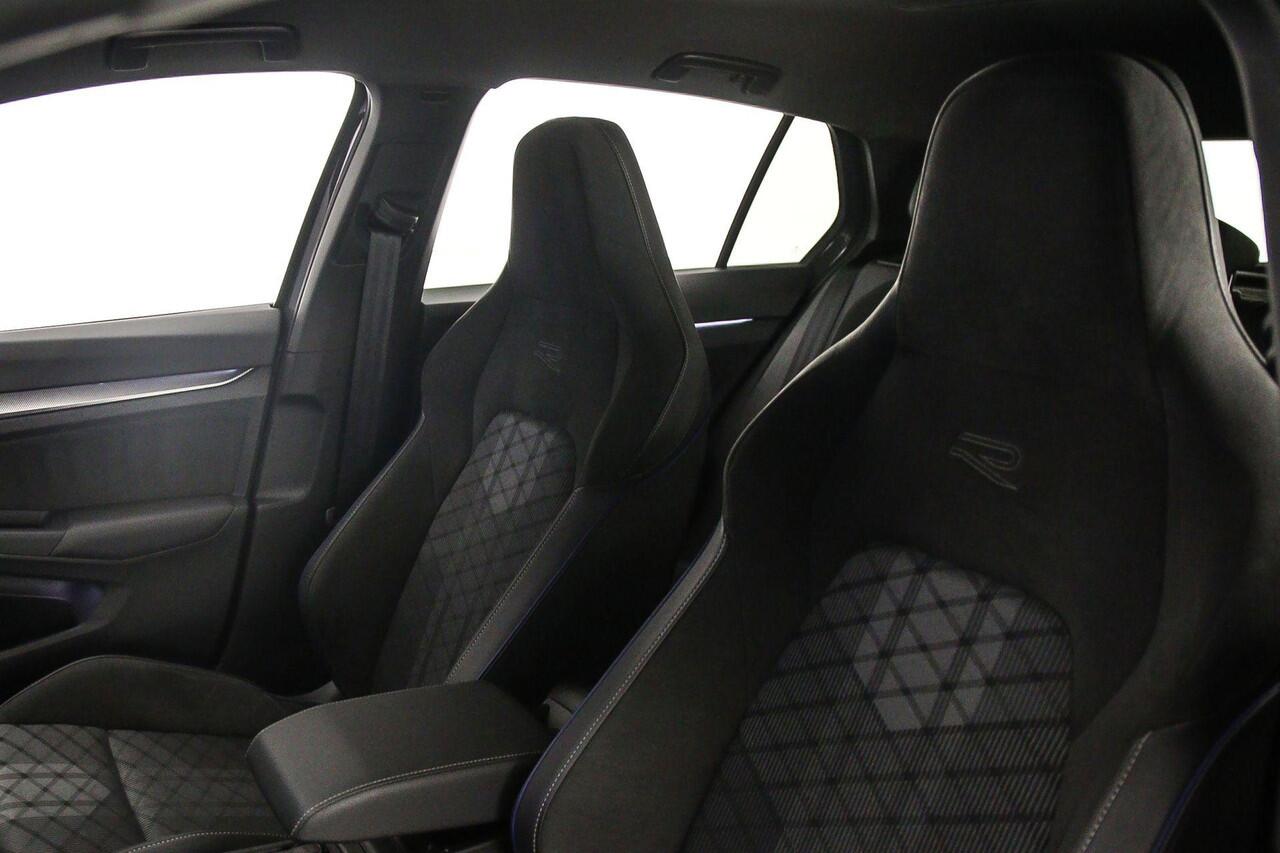 Volkswagen GOLF R-Line Edition 1.5 eTSI 150pk DSG Automaat Achteruitrijcamera, Adaptive cruise control, Navigatie, LED koplampen, Stuurwiel verwarmd, Parkeersensoren, Stoelverwarming