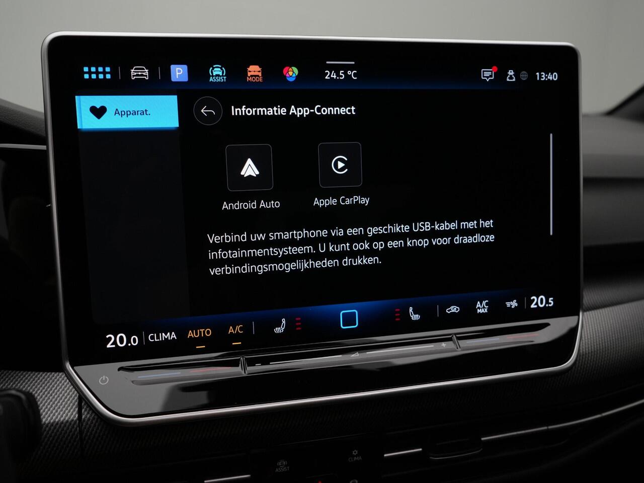 Volkswagen GOLF 1.5 eTSI 150 pk DSG R-Line Edition | Panoramadak | Rondomzicht camera | IQ Light | Head-up display