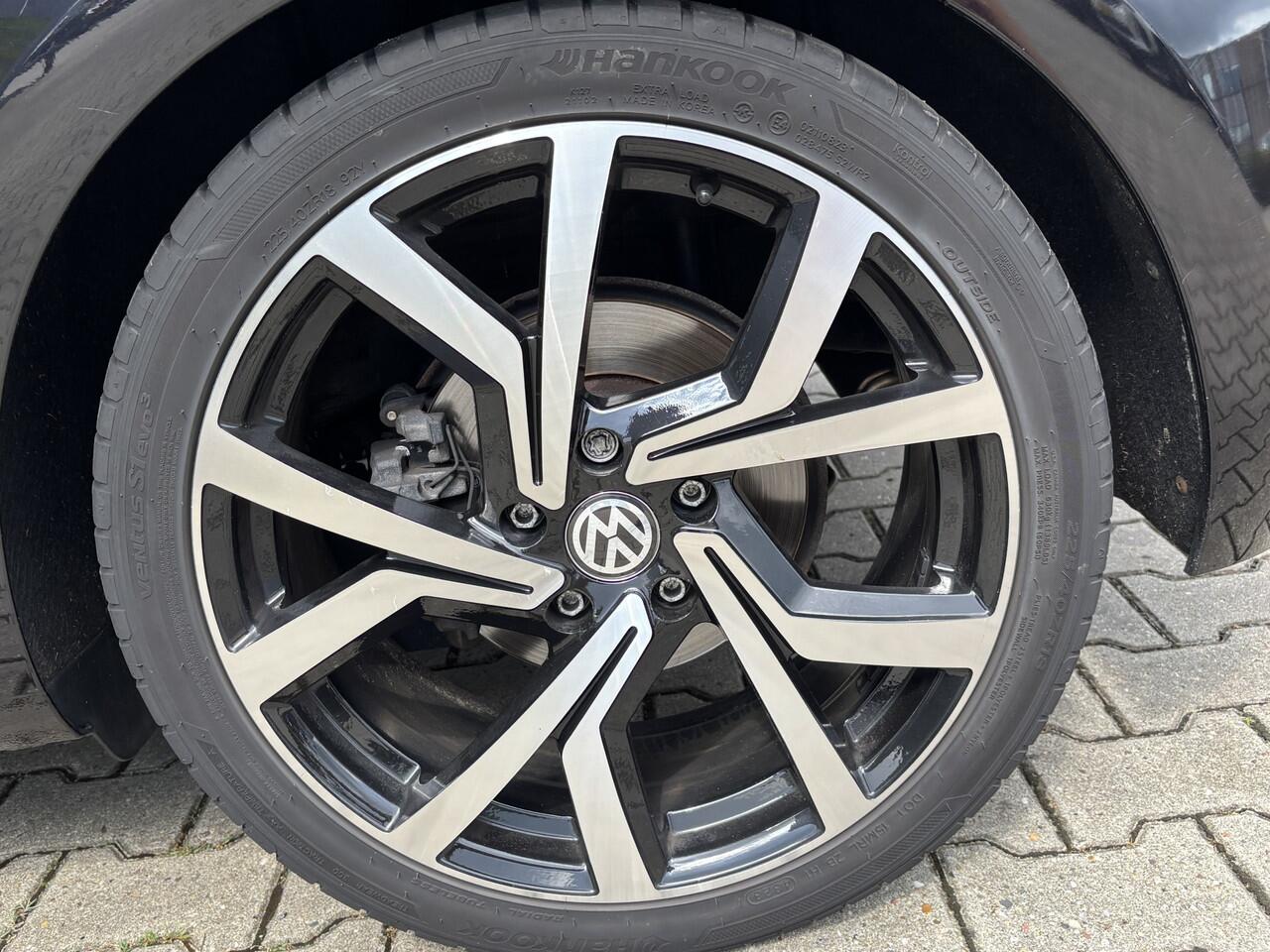 Volkswagen GOLF 1.5 TSI Comfortline Afneembare Trekhaak, Adaptive Cruise & App-Connect