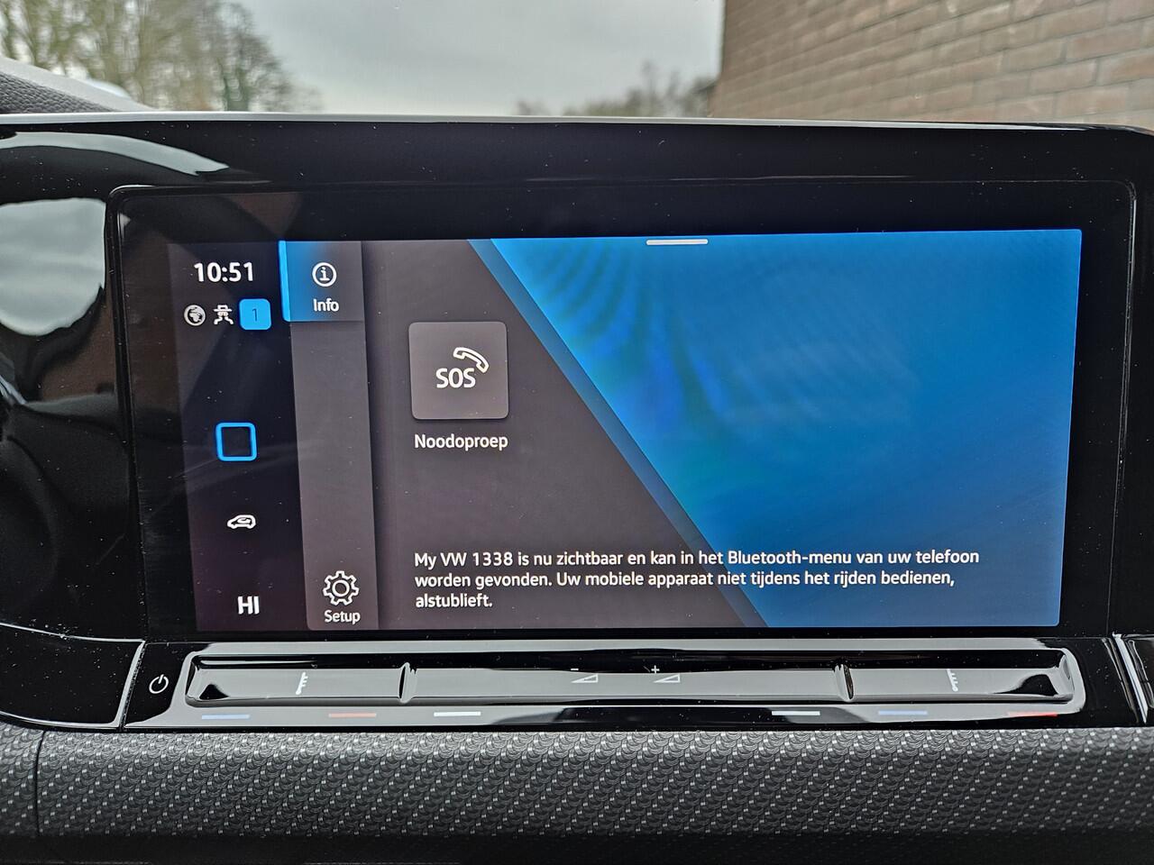 Volkswagen GOLF 1.5 eTSI R-Line