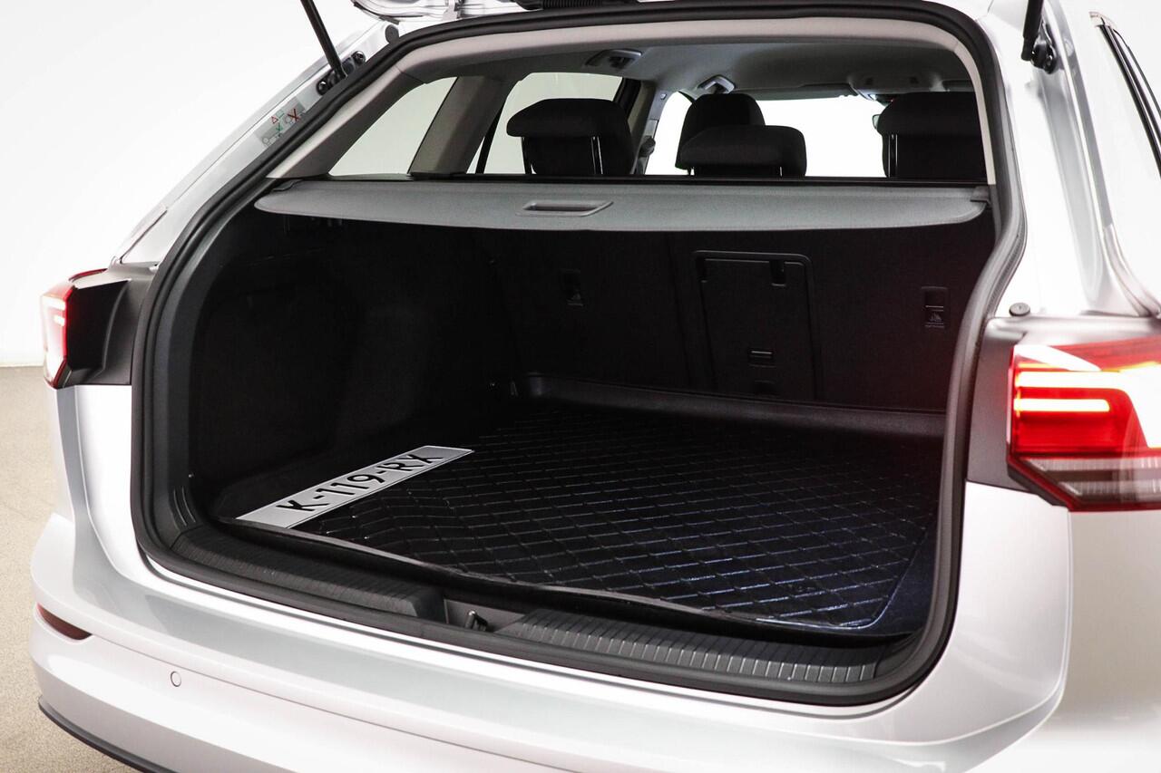 Volkswagen GOLF Variant 1.0 eTSI Life | STOELEN PACK | ERGOACTIVE | MASSAGE | DAB | TREKHAAK