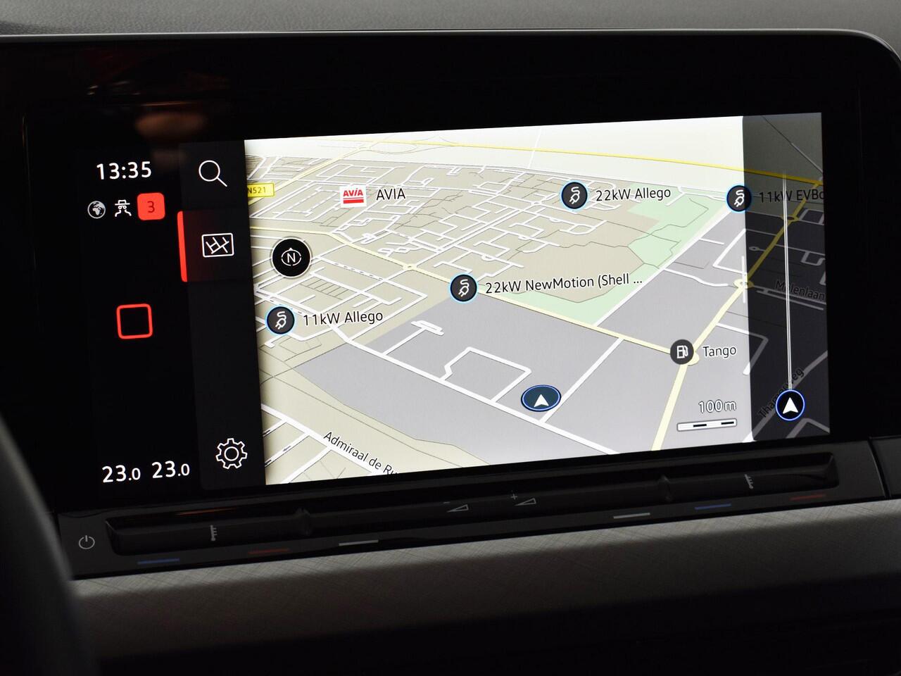 Volkswagen GOLF 1.0 TSI 110pk Life · Apple/Android Car Play · Navigatie · Sfeerverlichting · P-Sensoren · Getint Glas · 16'' Inch · Garantie t/m 20-01-2027 of 100.000km