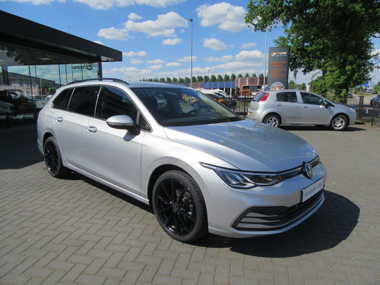 Volkswagen GOLF Variant 1.0 eTSI DSG Life, Navigatie, Camera, Standverw. 18 Inch