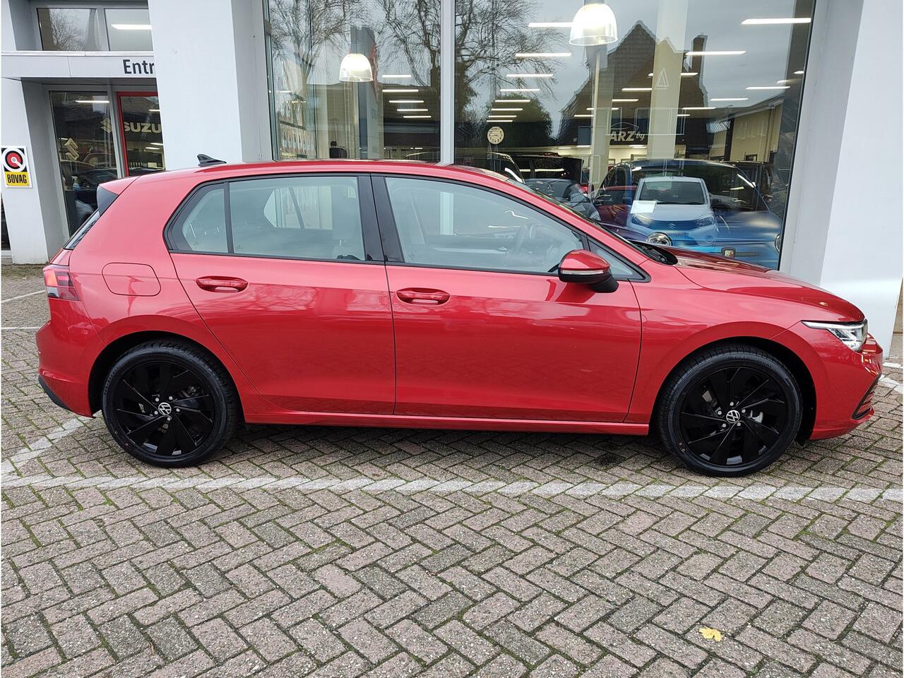 Volkswagen GOLF 1.0 eTSI LIFE AUTOMAAT 17" Lichtmetaal | Virtual Cockpit | Carplay/Android