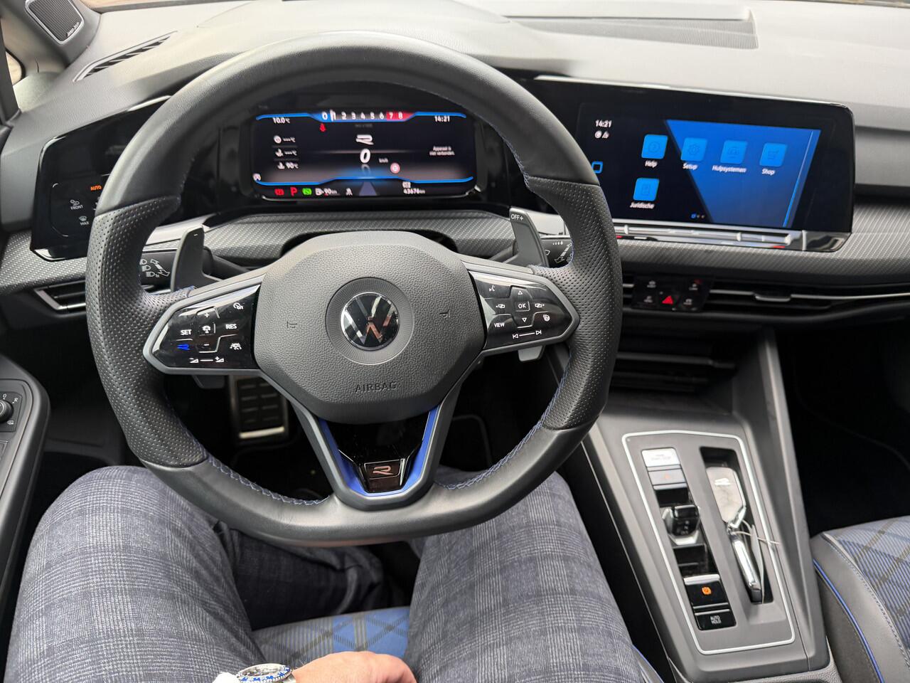 Volkswagen GOLF 2.0 TSI R 4Motion Performance | Akra | Pano | HUD | H&K | 320pk 2021 1e eigenaar