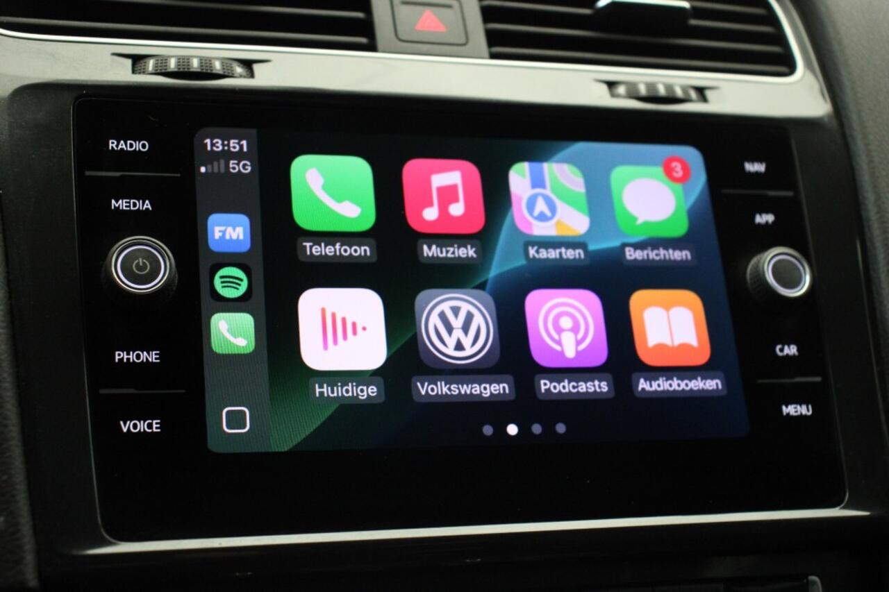 Volkswagen GOLF Variant 1.0 TSI SportLine- Navi, Carplay, Parkeersensoren