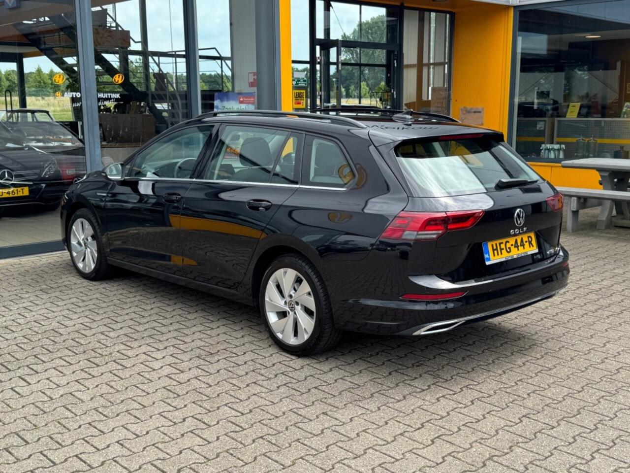 Volkswagen GOLF 1.5 eTSI 150 pk DSG Style - Navi - camera - apple/android - stoe