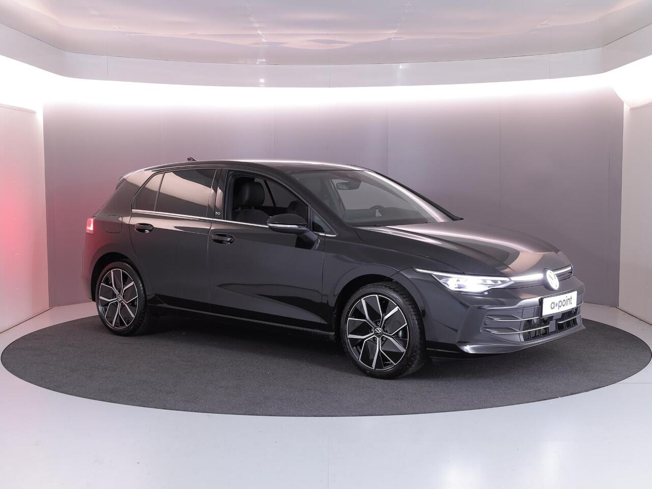 Volkswagen GOLF 1.5 eTSI 50 Jahre Edition 150 pk Automaat (DSG) | Navigatie | Panoramadak | Parkeersensoren | Achteruitrijcamera | Matrix LED koplampen | Stoelverwarming |