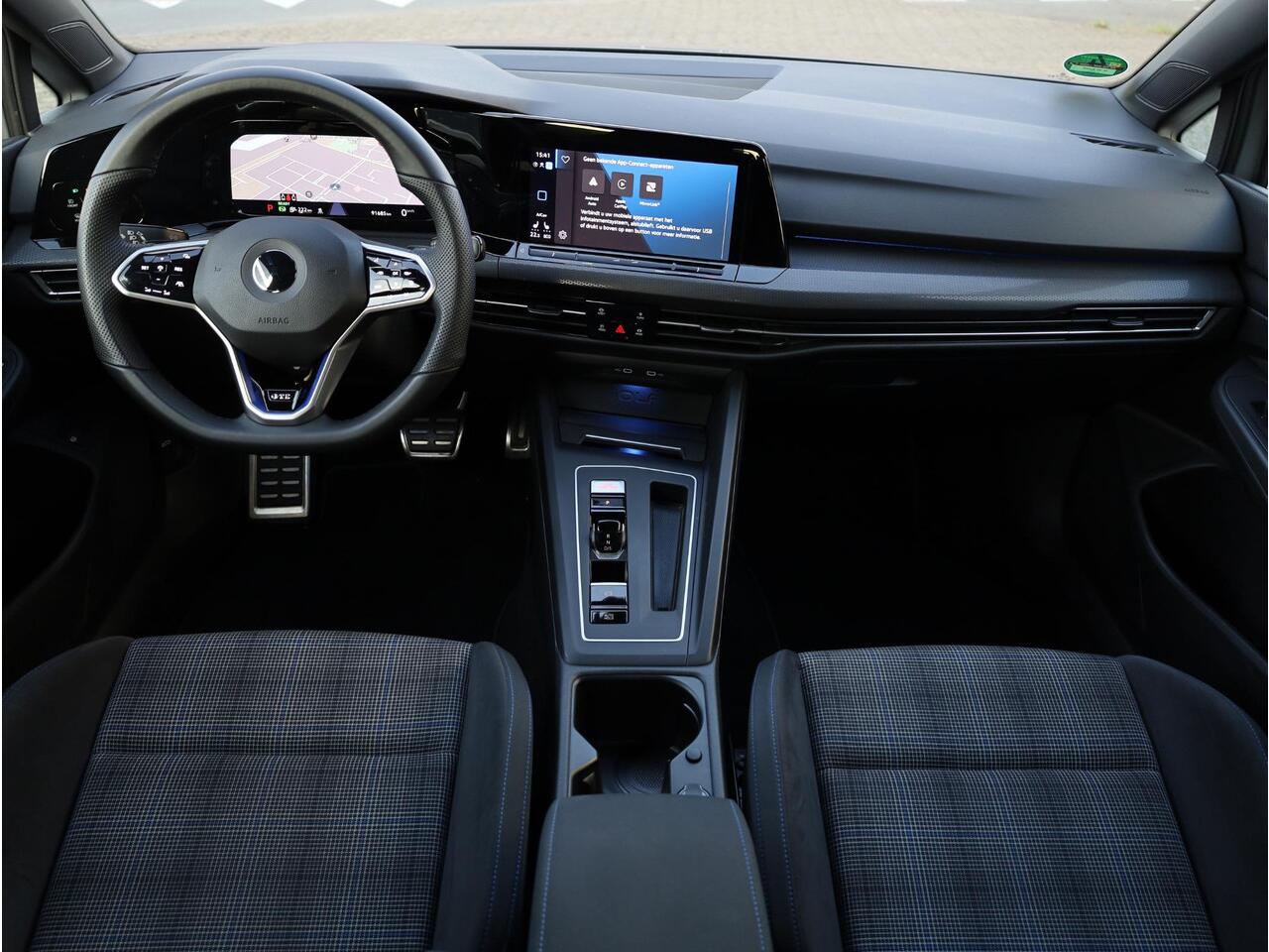 Volkswagen GOLF GTE 1.4 eHybrid 245PK | Achteruitrijcamera | Adaptive Cruise | Stoel&Stuurverwarming | Getint Glas | Carplay/Android |