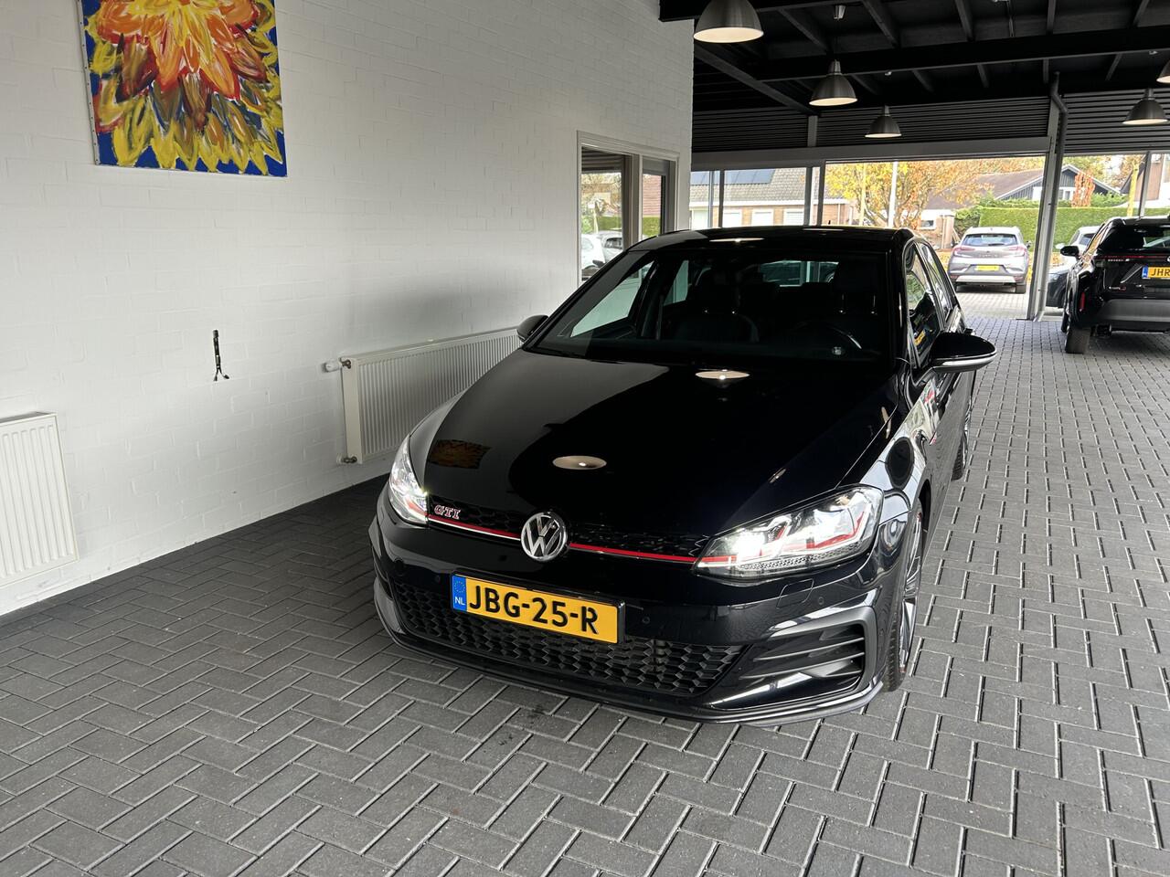 Volkswagen GOLF 2.0 TSI GTI Performance / Standkachel / DYNAUDIO / Carplay