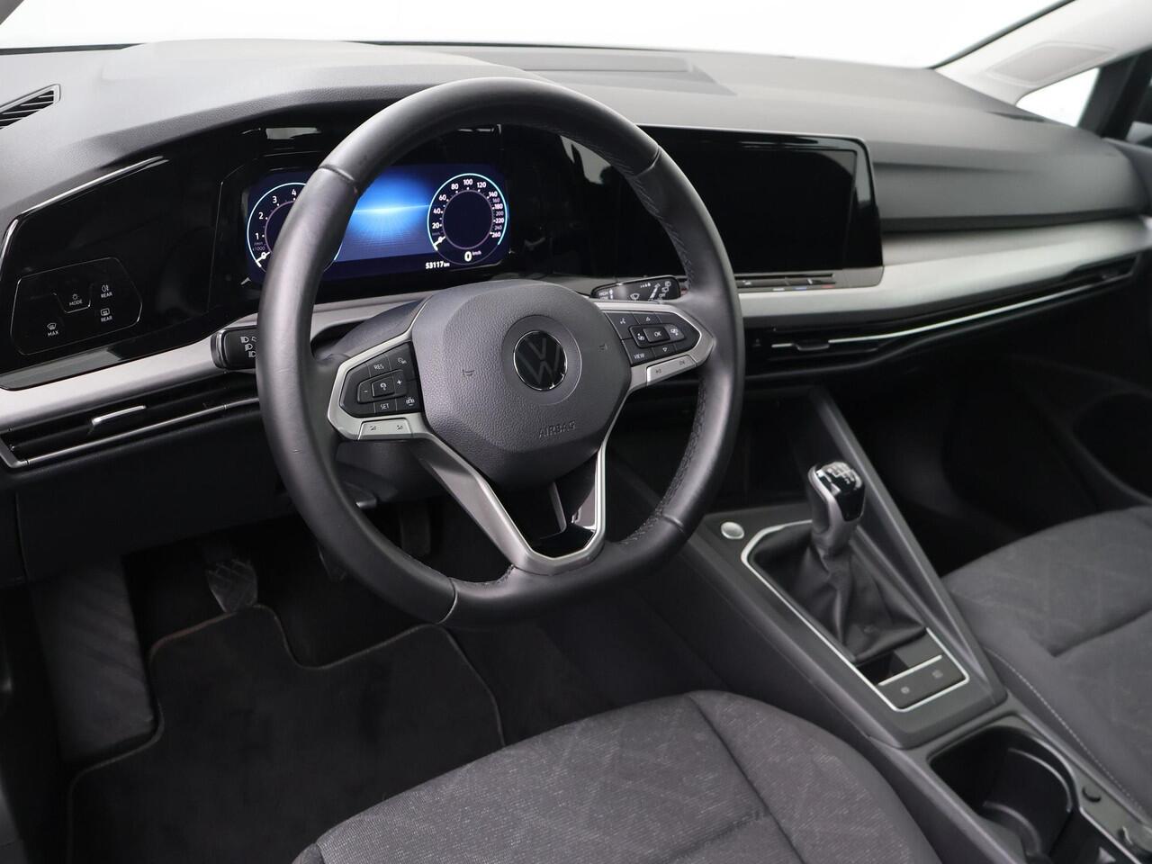 Volkswagen GOLF 1.0 TSI Life | 110 PK | Navigatiesysteem | Adaptive cruise control | LED verlichting |