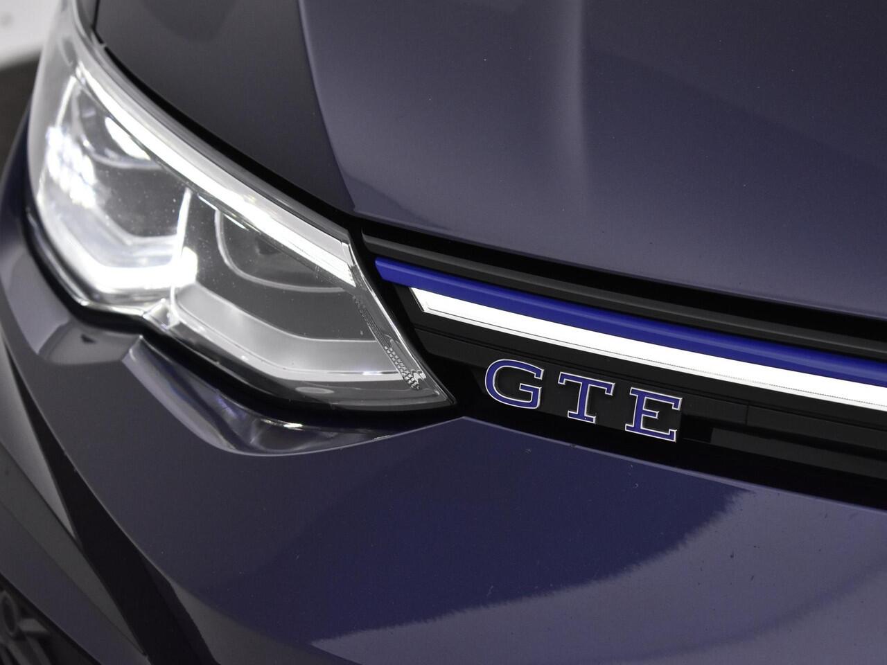 Volkswagen GOLF 1.4 245pk DSG eHybrid GTE · Apple/Android Car Play · Head-up Display Navigatie · Keyless · Sfeerverlichting · P-Sensoren · 17'' Inch · Garantie t/m 20-01-2027 of 100.000km · TOPDEAL