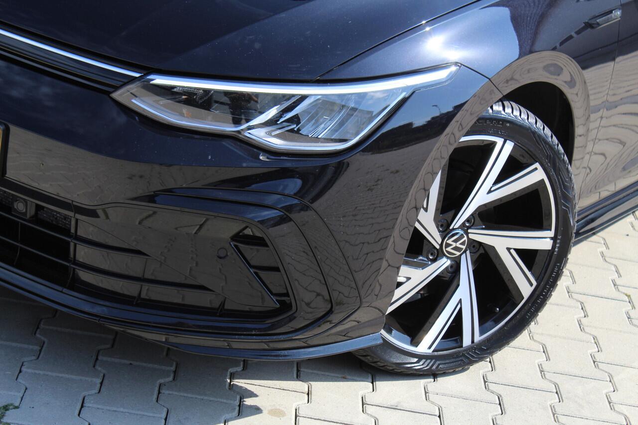 Volkswagen GOLF 1.5 eTSI 150Pk R-Line Business | Automaat | Stoel/Stuurverwarming | Rijklaar | 100% onderhouden