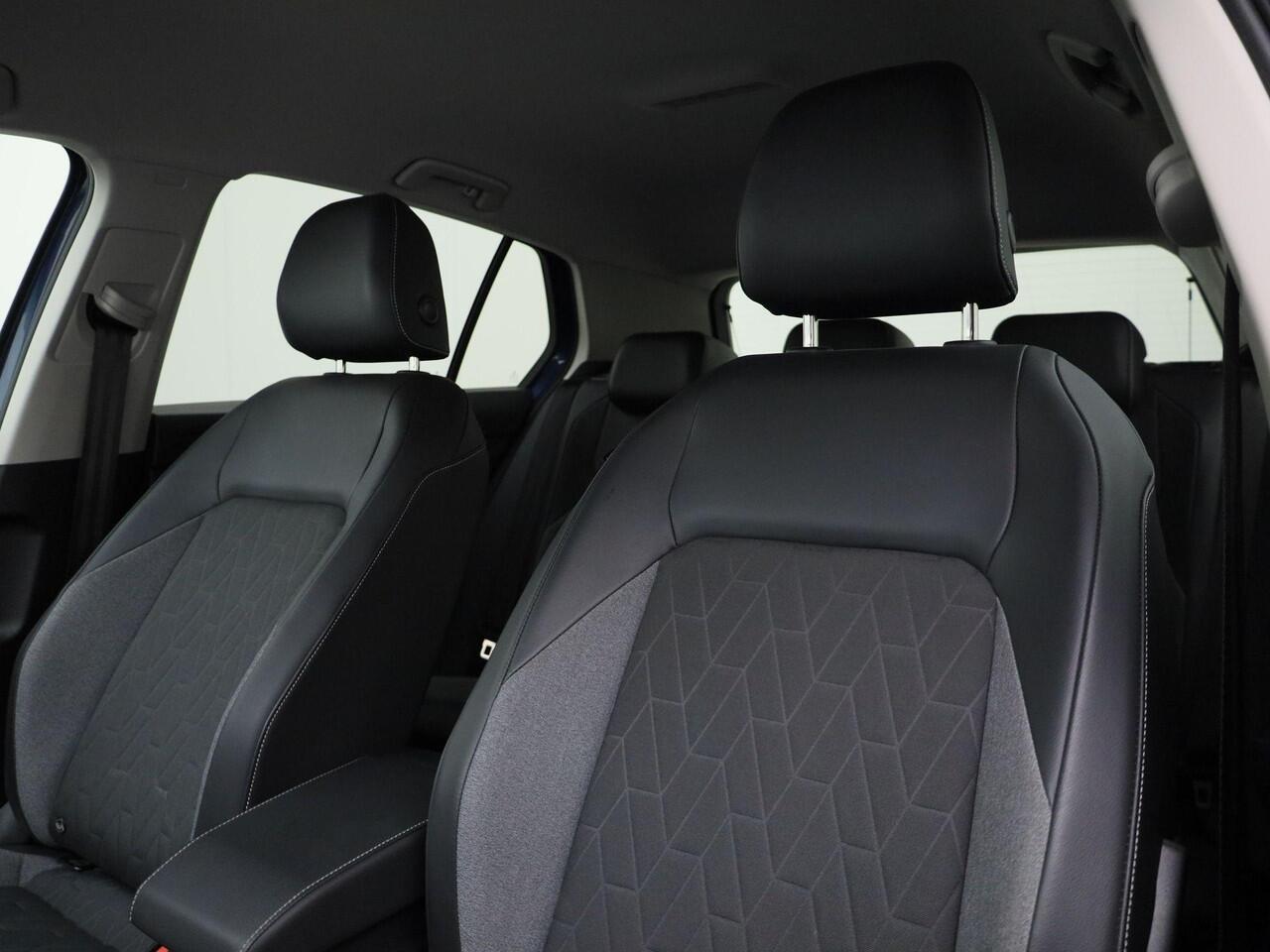 Volkswagen GOLF 1.5TSI/116PK Goal · Navigatie · Trekhaak · Apple/Android · Stoelverwarming · Garantie t/m 12-02-2027