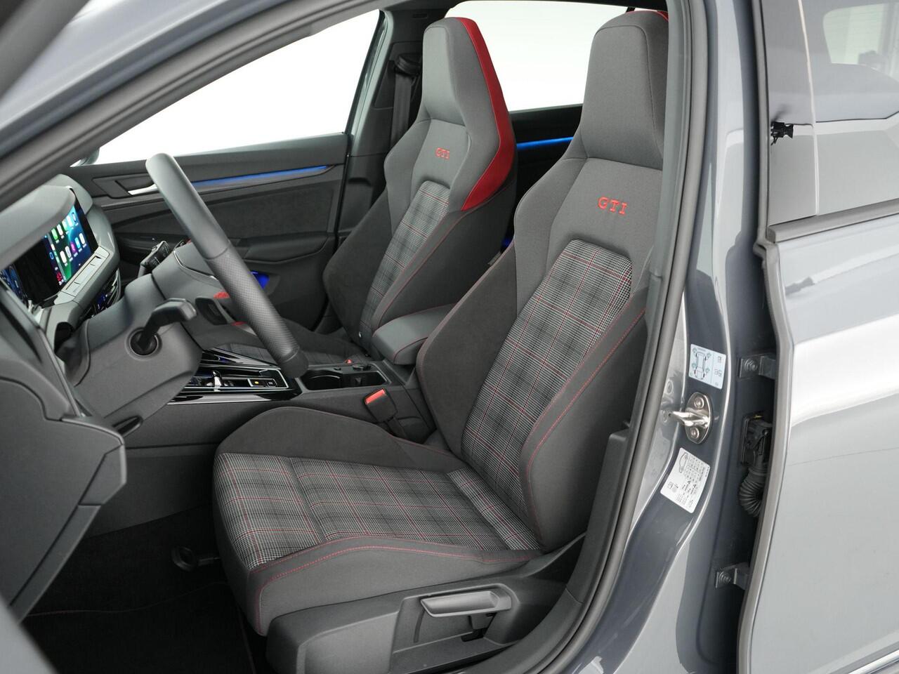 Volkswagen GOLF GTI 2.0 245pk TSI |BTW|panoramadak|HUD|IQ Light|camera|cruise control|sfeerverlichting|18"|DAB|stoelverwarming|