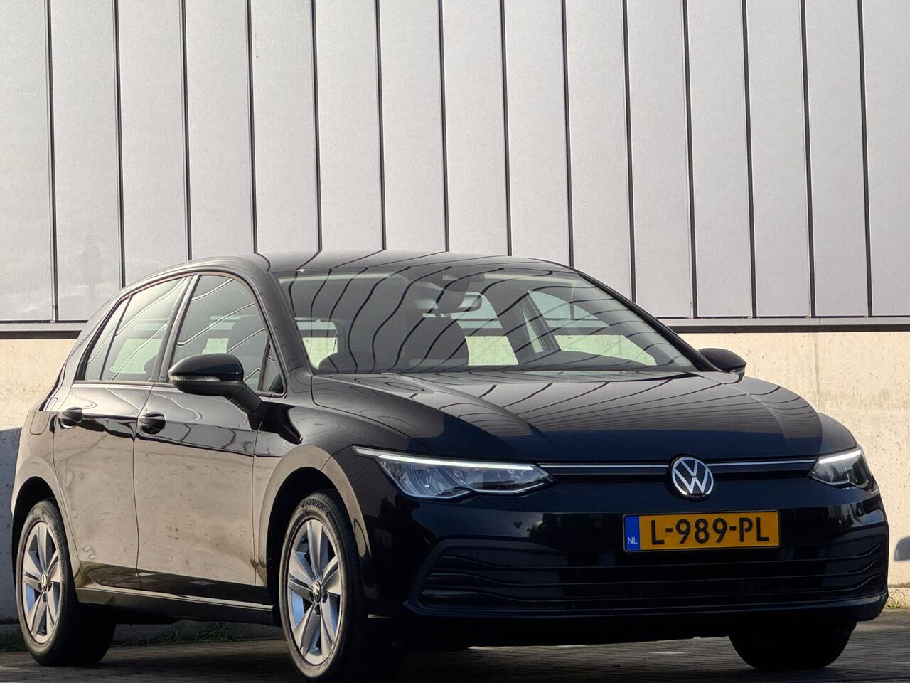 Volkswagen GOLF 1.0 eTSI Automaat Life Apple-Carplay *NL-AUTO*