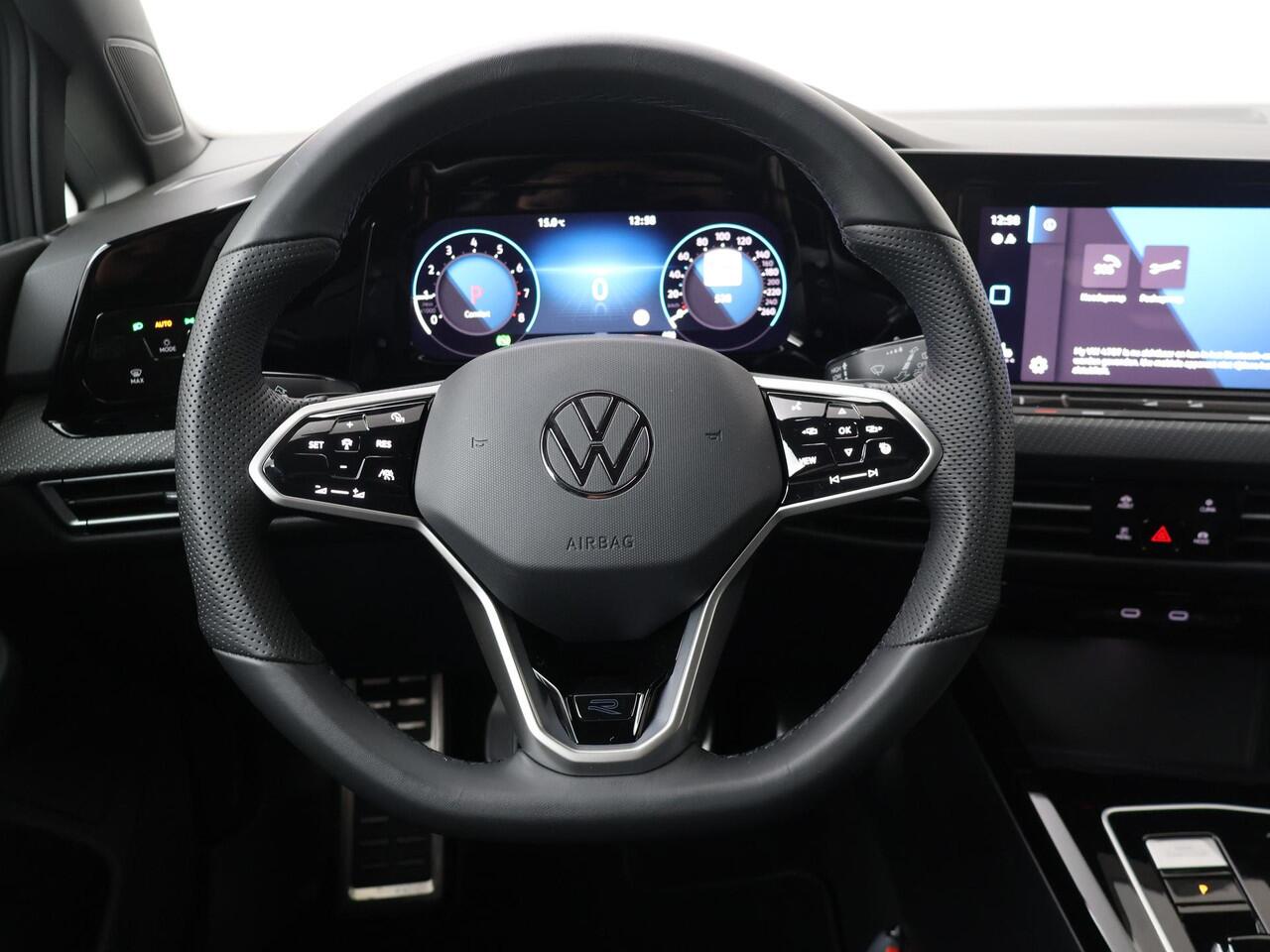 Volkswagen GOLF Variant 1.5 eTSI 130pk DSG R-Line | Navigatie | Achteruitrijcamera | Stoel- & stuurwielverwarming | Keyless |