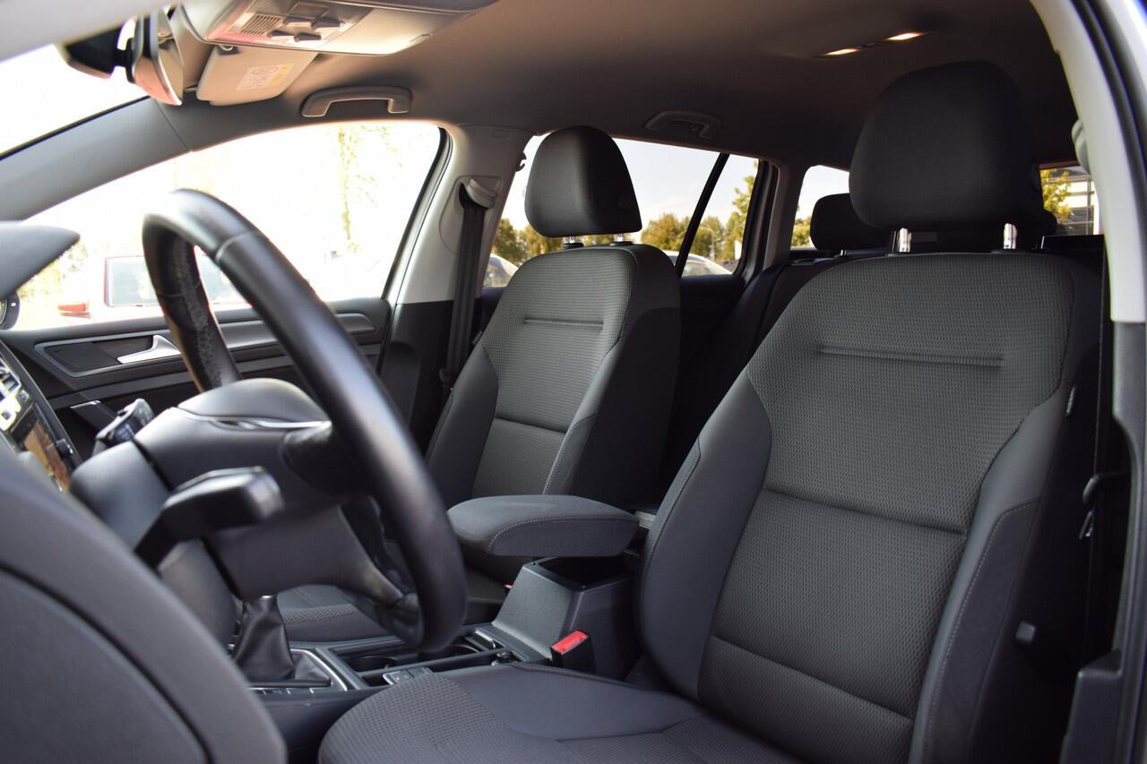 Volkswagen GOLF 1.6 TDI Comfortline Business | Apple CarPlay | Adaptive | Climate