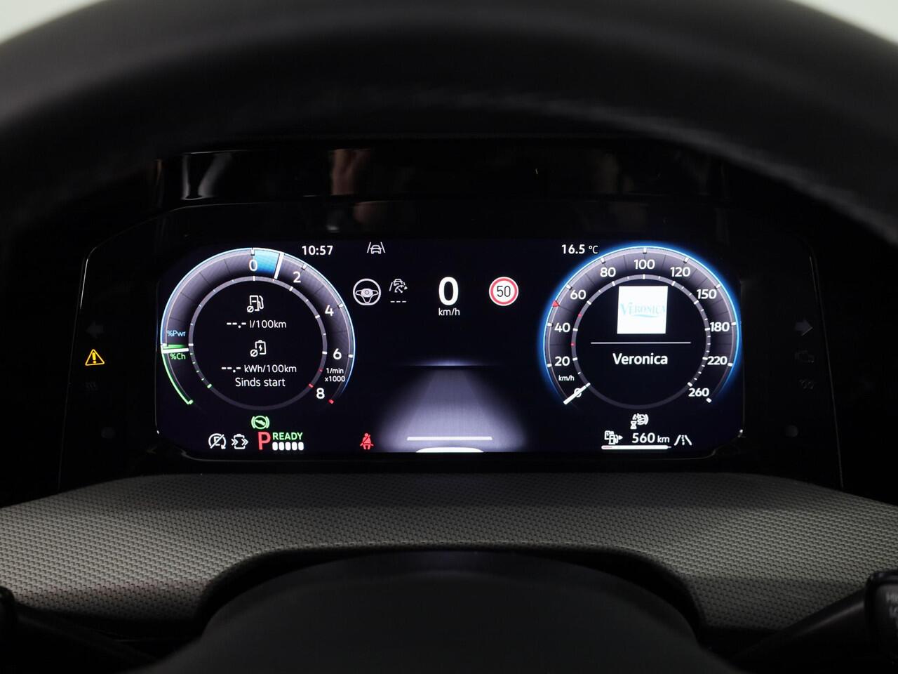 Volkswagen GOLF 1.5 eHybrid Style Edition 204 pk Automaat (DSG) | Verlengde garantie | Navigatie | Parkeersensoren (Park assist) | Rondomzicht camera | Elektr. bestuurdersstoel | Stoelverwarming |