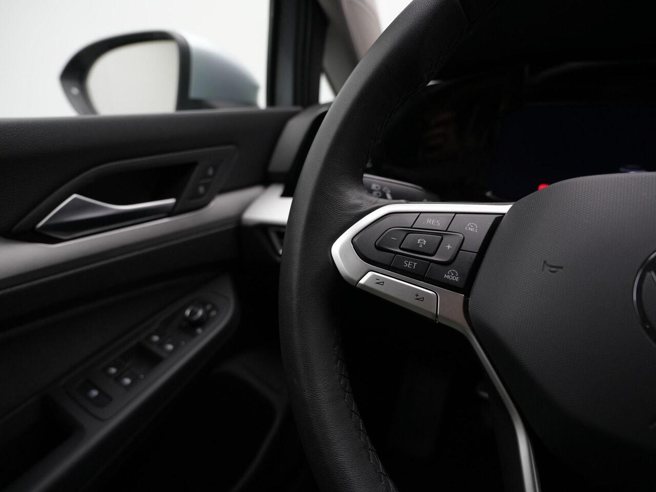 Volkswagen GOLF 1.5 TSI 115 pk Life Edition | Achteruitrijcamera | Adaptive Cruise | Keyless