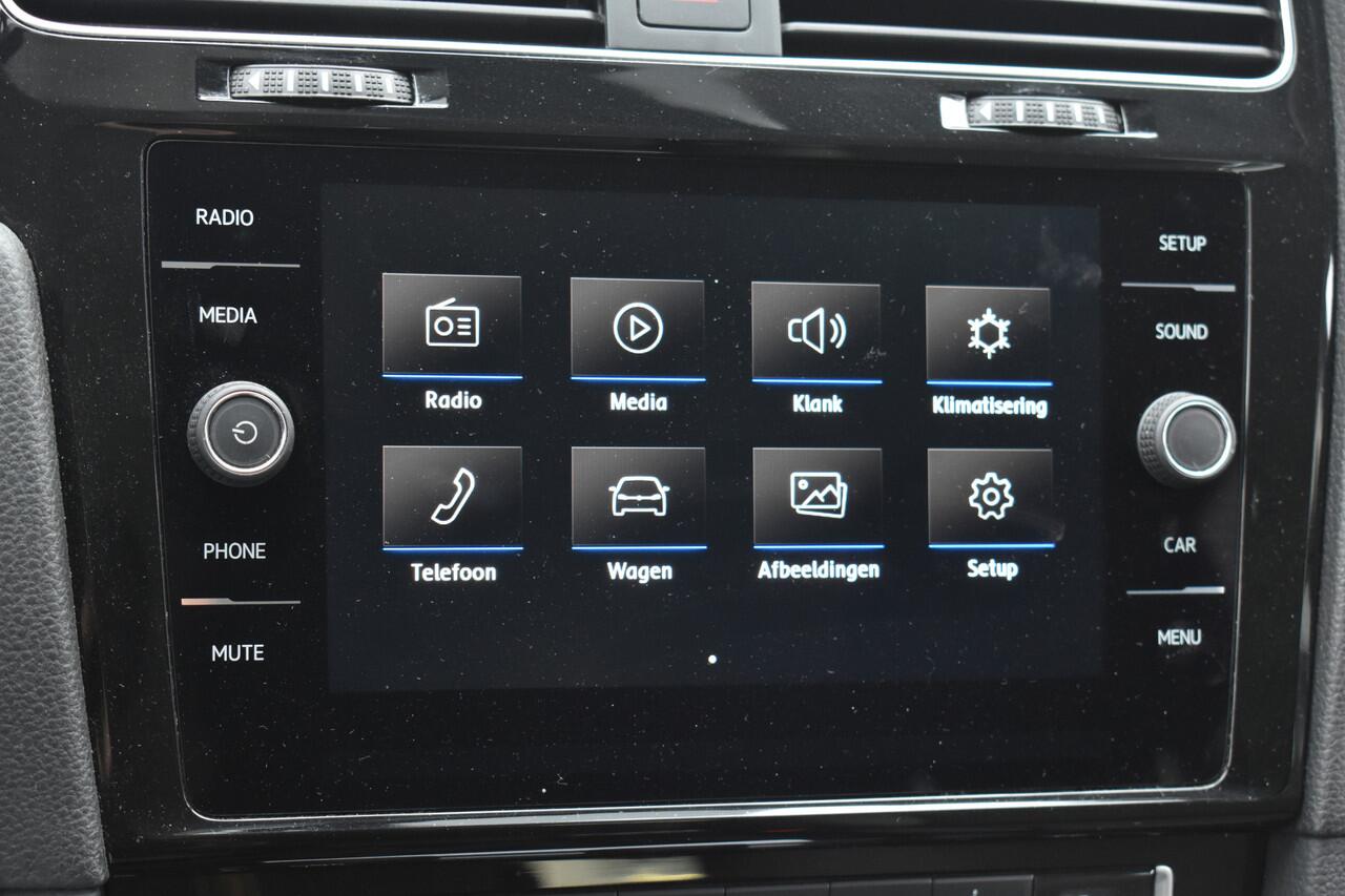 Volkswagen GOLF 1.5 TSI Highline Pack | 18'' LMV | Stoelverwarming | Climate | 12 mnd BOVAG garantie | Whatsapp 06-5318899