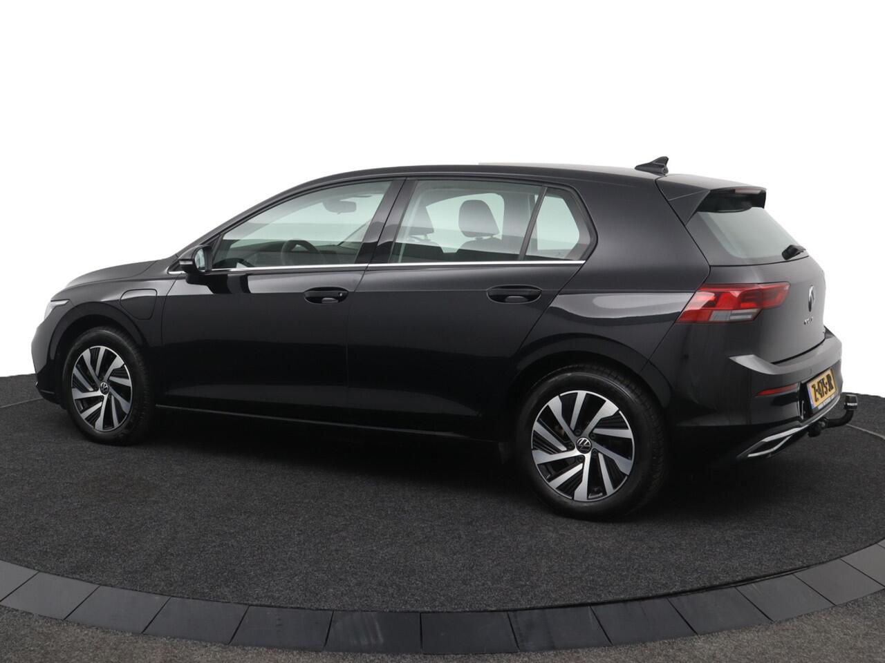 Volkswagen GOLF 1.4 eHybrid Style - Adaptive Cruise - Stoel/Stuurverwarming - DAB - Navigatie - Apple Carplay/Android Auto - Trekhaak Virena Zekerheidspakket ¤895,-