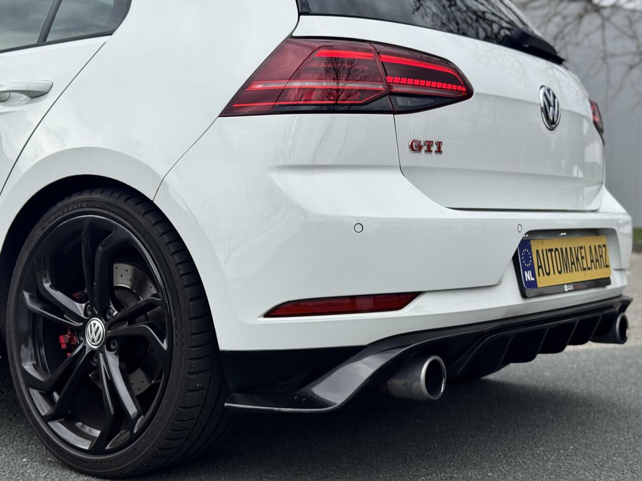 Volkswagen GOLF 2.0 TSI GTI TCR |PANO VIRTUAL CAM CARPLAY
