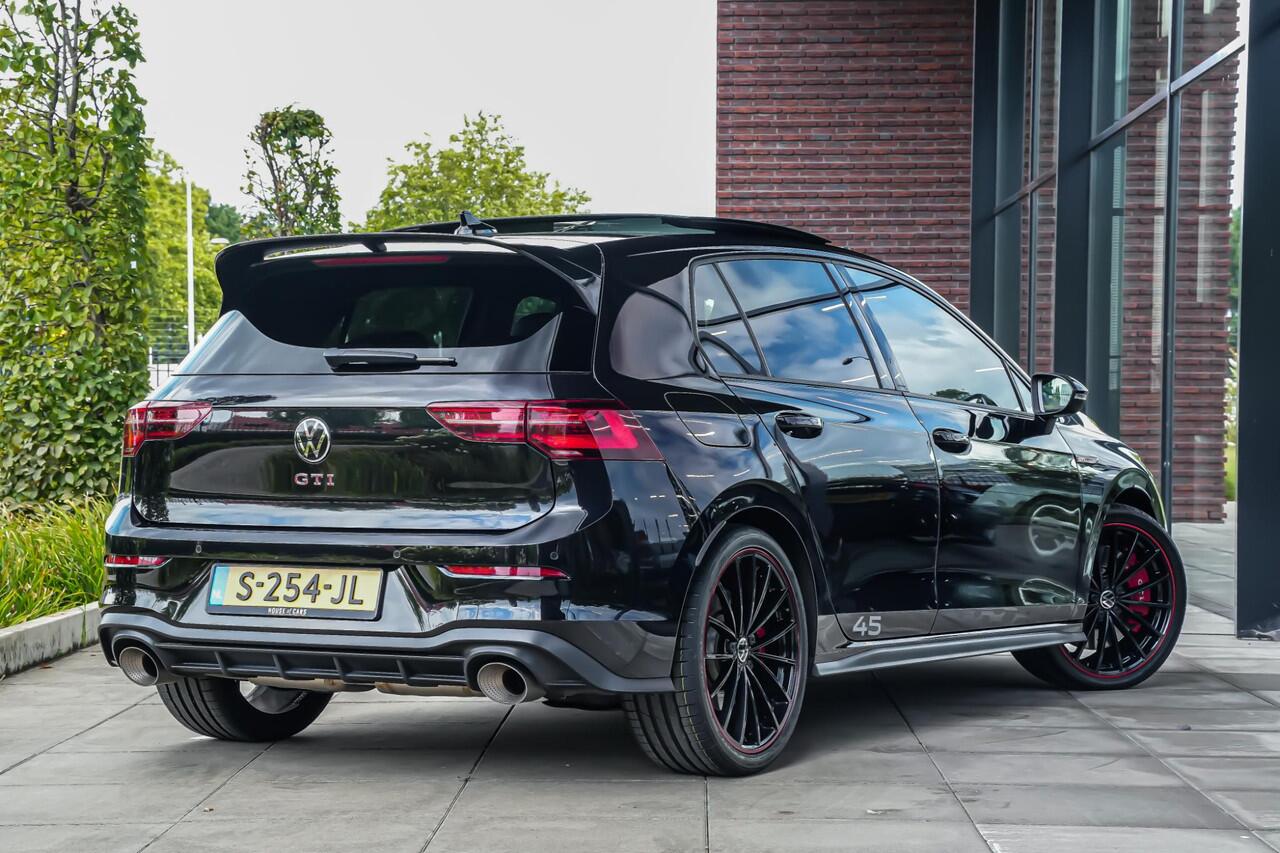 Volkswagen GOLF GTI Clubsport 45 Jahre 2.0 300pk TSI |Akrapovic|Harman&Kardon|Nürburgring|panoramadak|HUD|Harman&Kardon|IQ light|