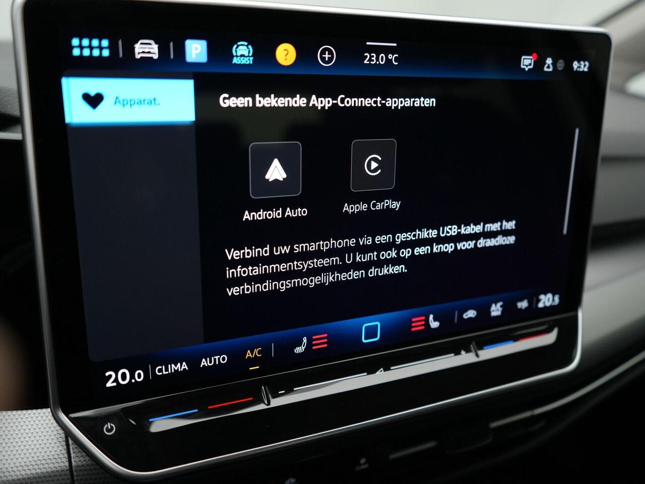 Volkswagen GOLF 1.5 eTSI 150 pk DSG Style | Achteruitrijcamera | Standkachel | Head-up Display | Adaptive Cruise Control | 17 inch