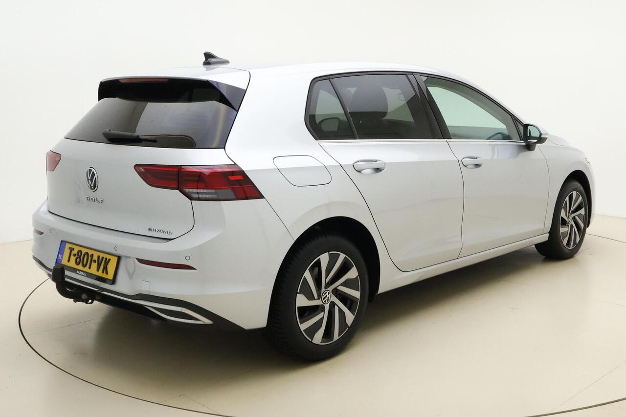 Volkswagen GOLF 1.4 eHybrid Style | Trekhaak | Navigatie |Apple Carplay/Android Auto | Adapt. Cruise | 3-Zone Clim. Control | LED koplampen