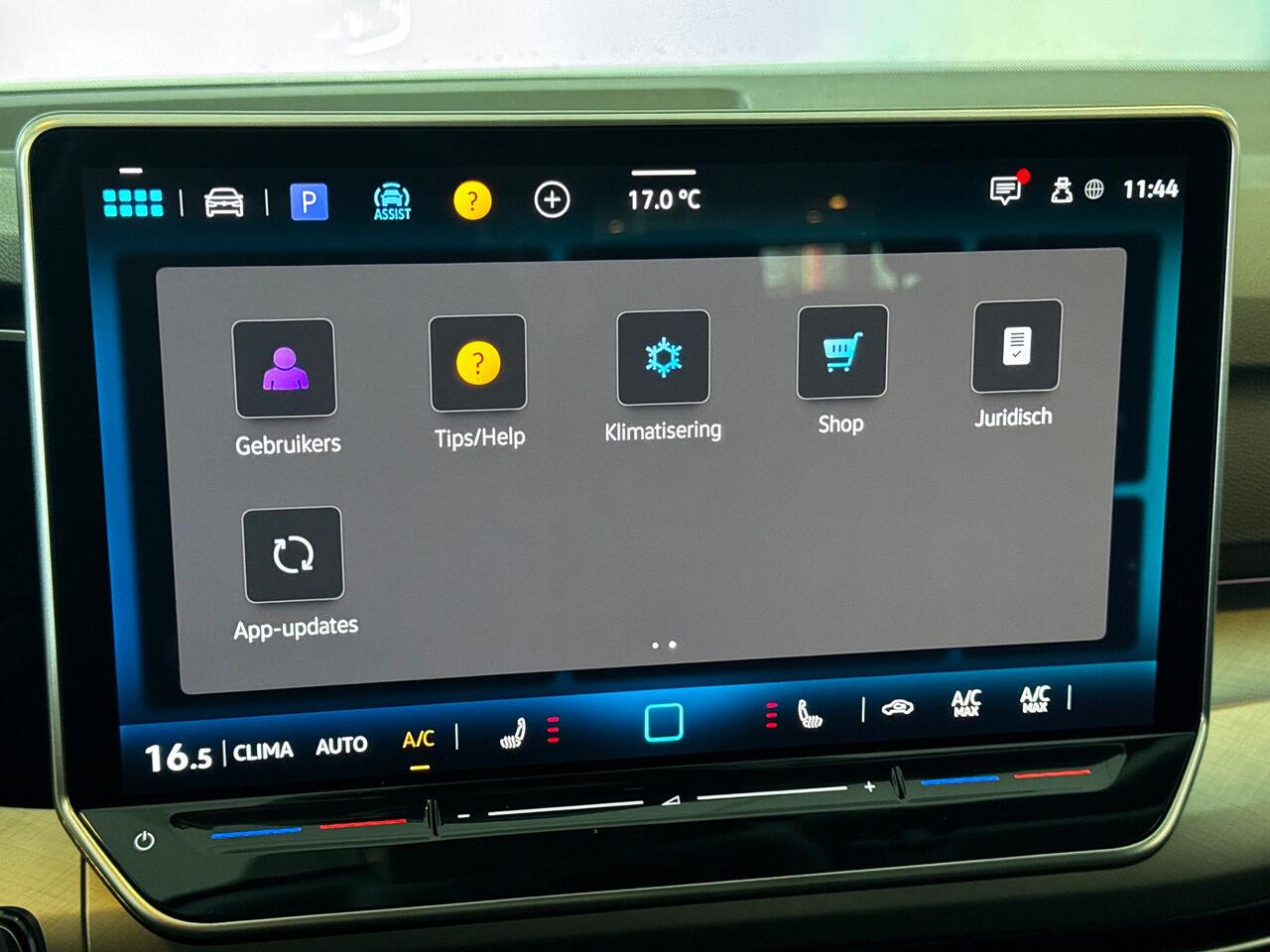 Volkswagen GOLF 1.5 eTSI 116pk Life Edition Airco automatisch | Stoelverwarming | Sfeerverlichting