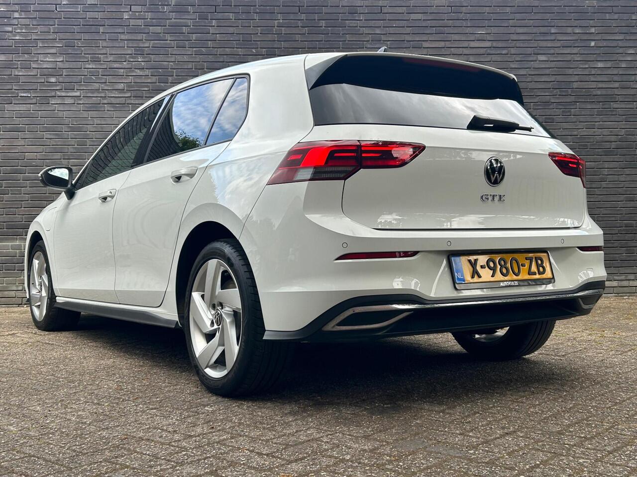 Volkswagen GOLF 1.4 eHybrid GTE l IQ Light l Stoel Verwarming l Adapt Cruise l Carplay