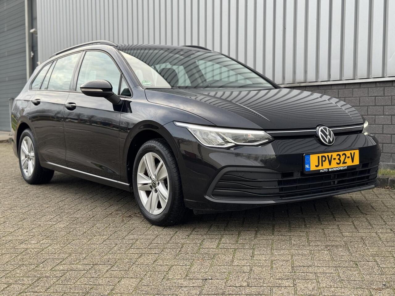 Volkswagen GOLF Variant 1.0 eTSI Life Golf VIII | Automaat | Camara | Stuurverwarming | ACC | Apple CarPlay