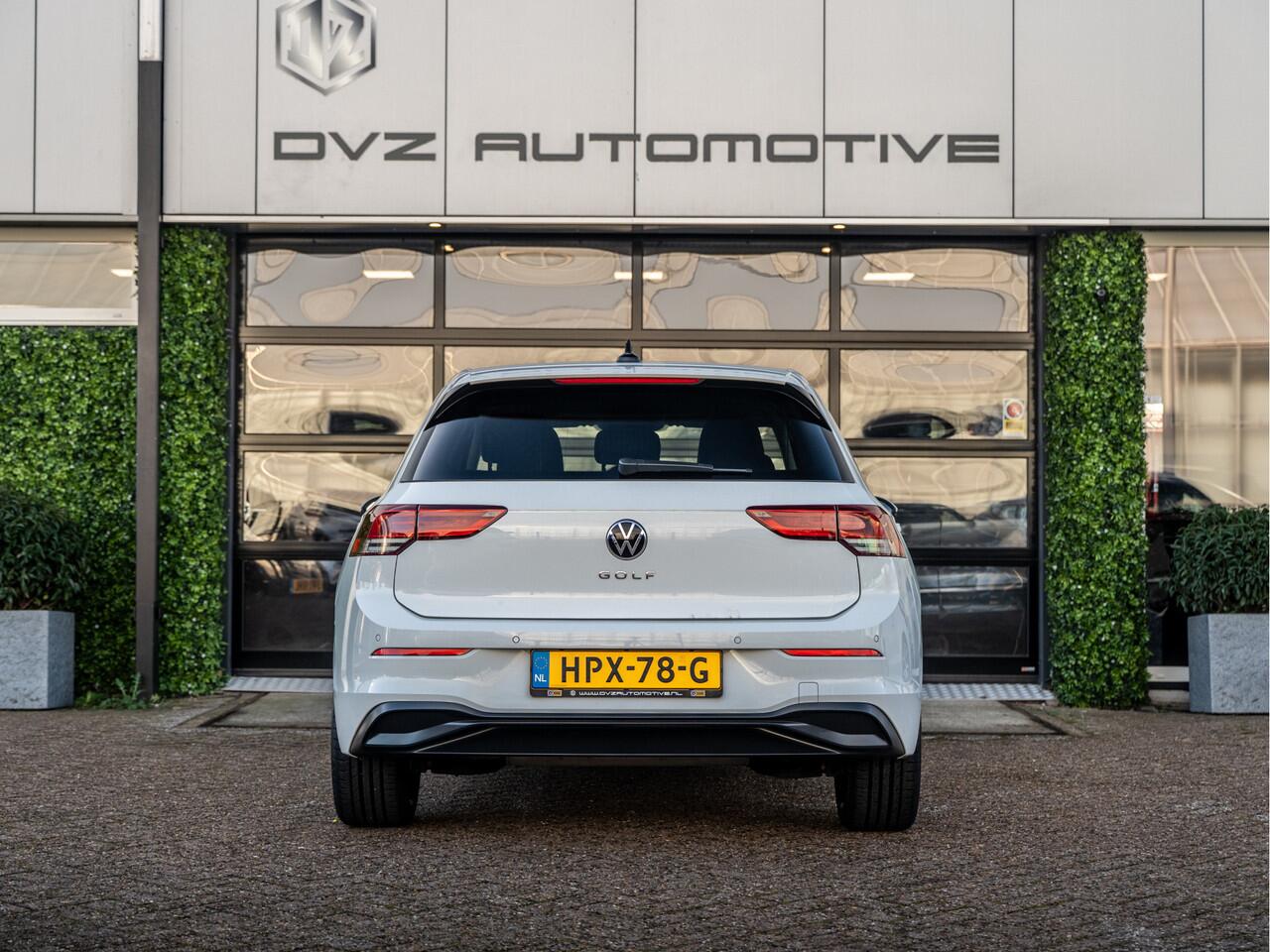 Volkswagen GOLF 8 1.5 TSI 130PK Life | Ambient | Carplay | Lounge |