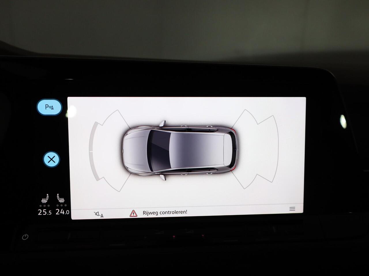 Volkswagen GOLF 1.4 eHybrid Style 204 pk Automaat (DSG) | Navigatie | Parkeersensoren | Adaptieve cruise control | LED koplampen | Stoelverwarming |